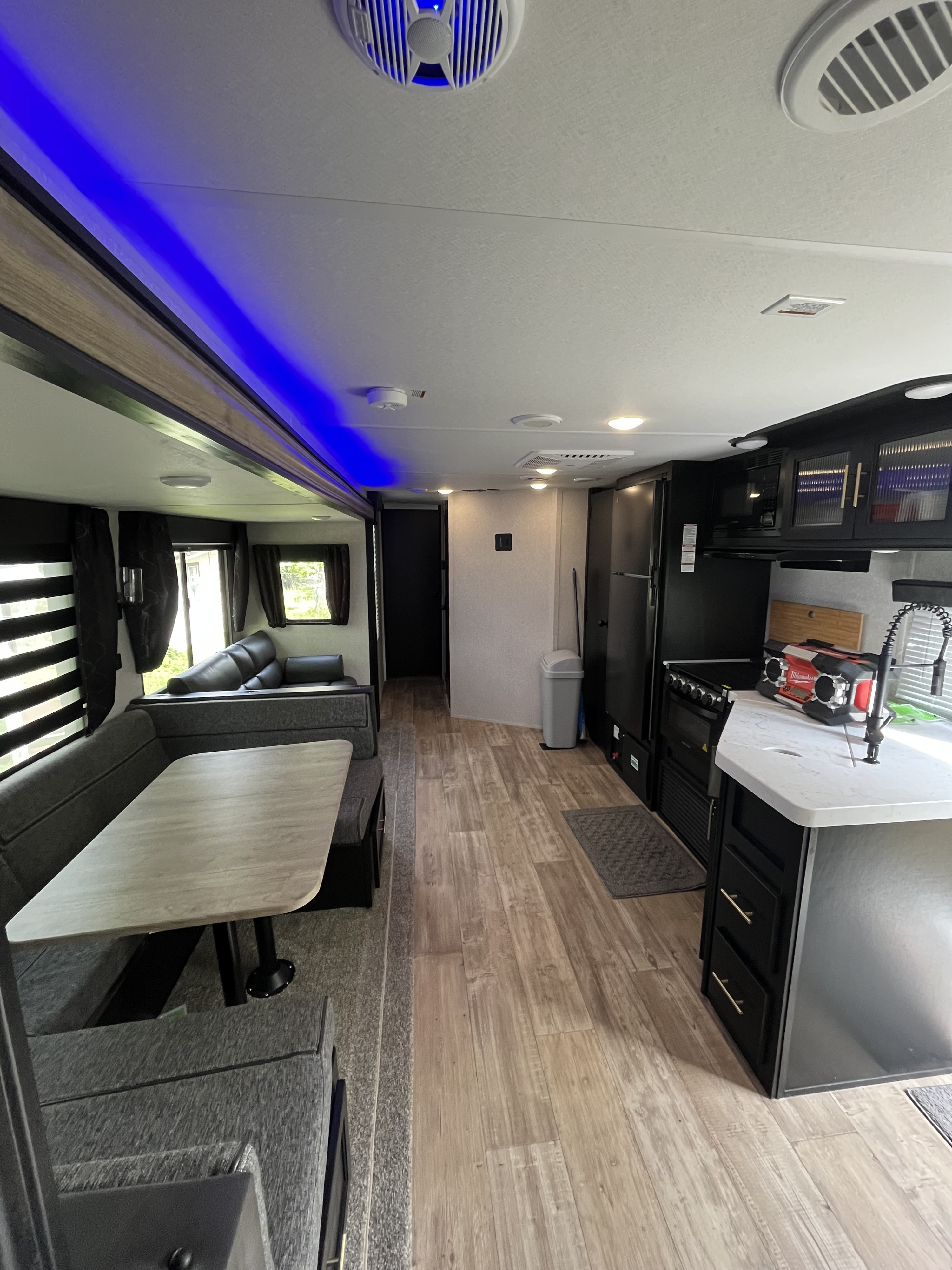 Travel trailer RV Rental 
