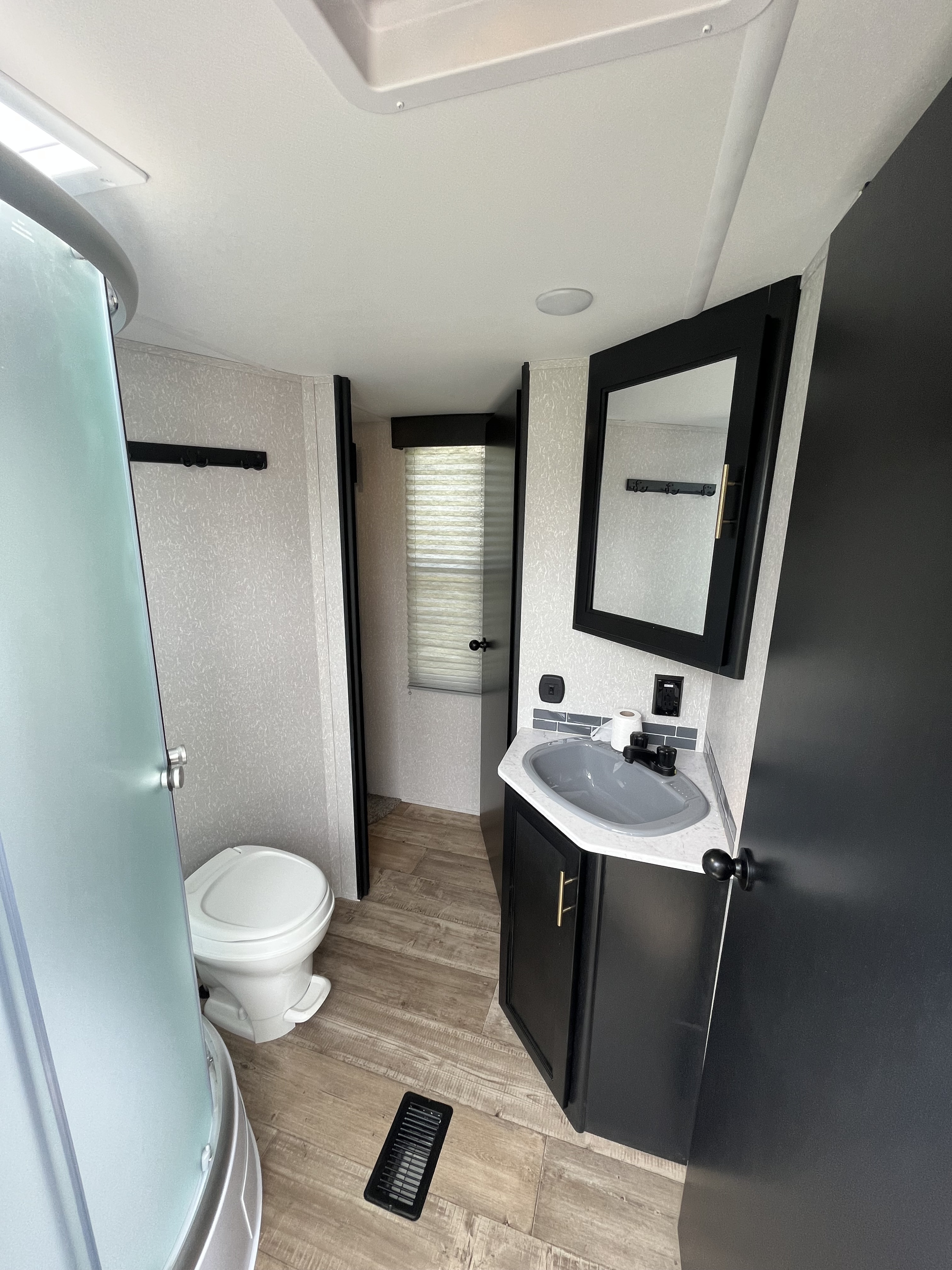 Travel trailer RV Rental 