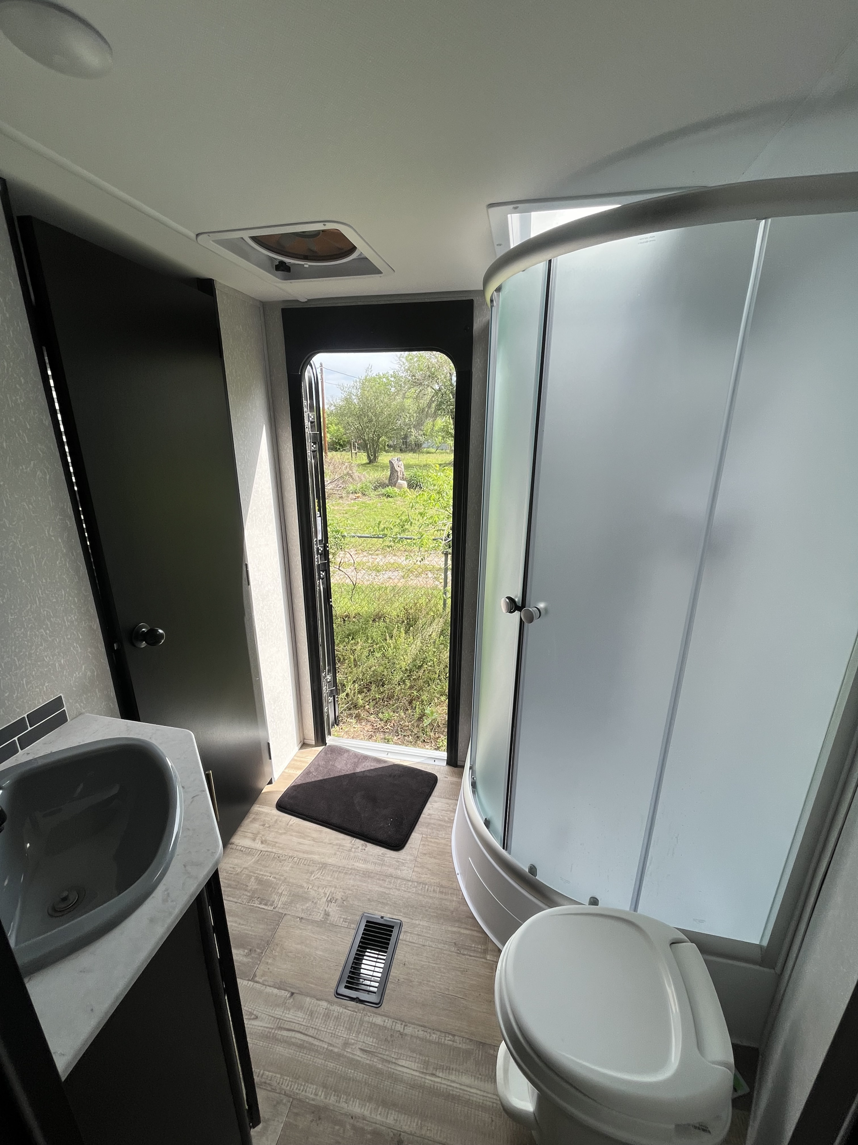 Travel trailer RV Rental 