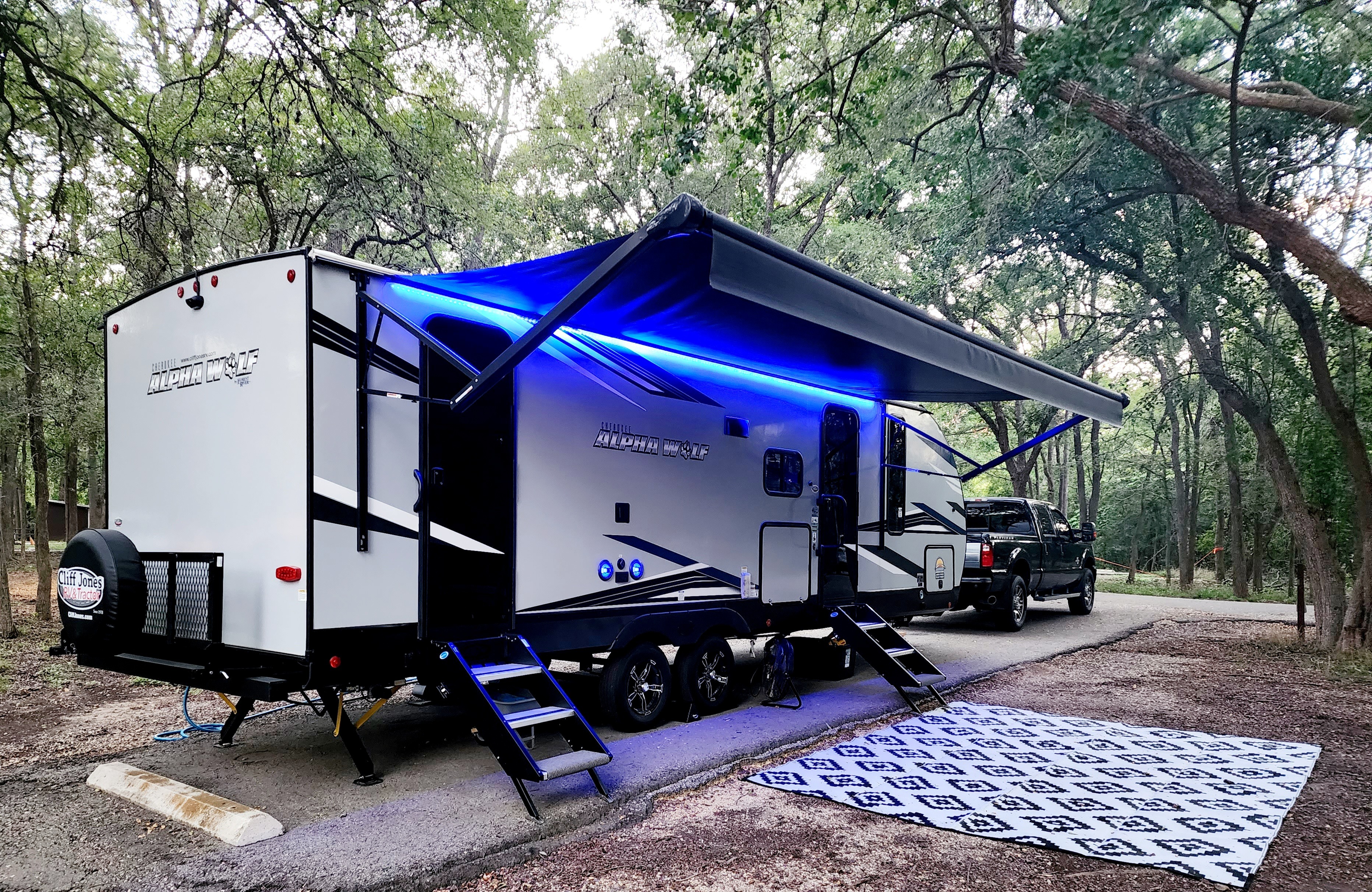 Wolfie Bunkhouse
