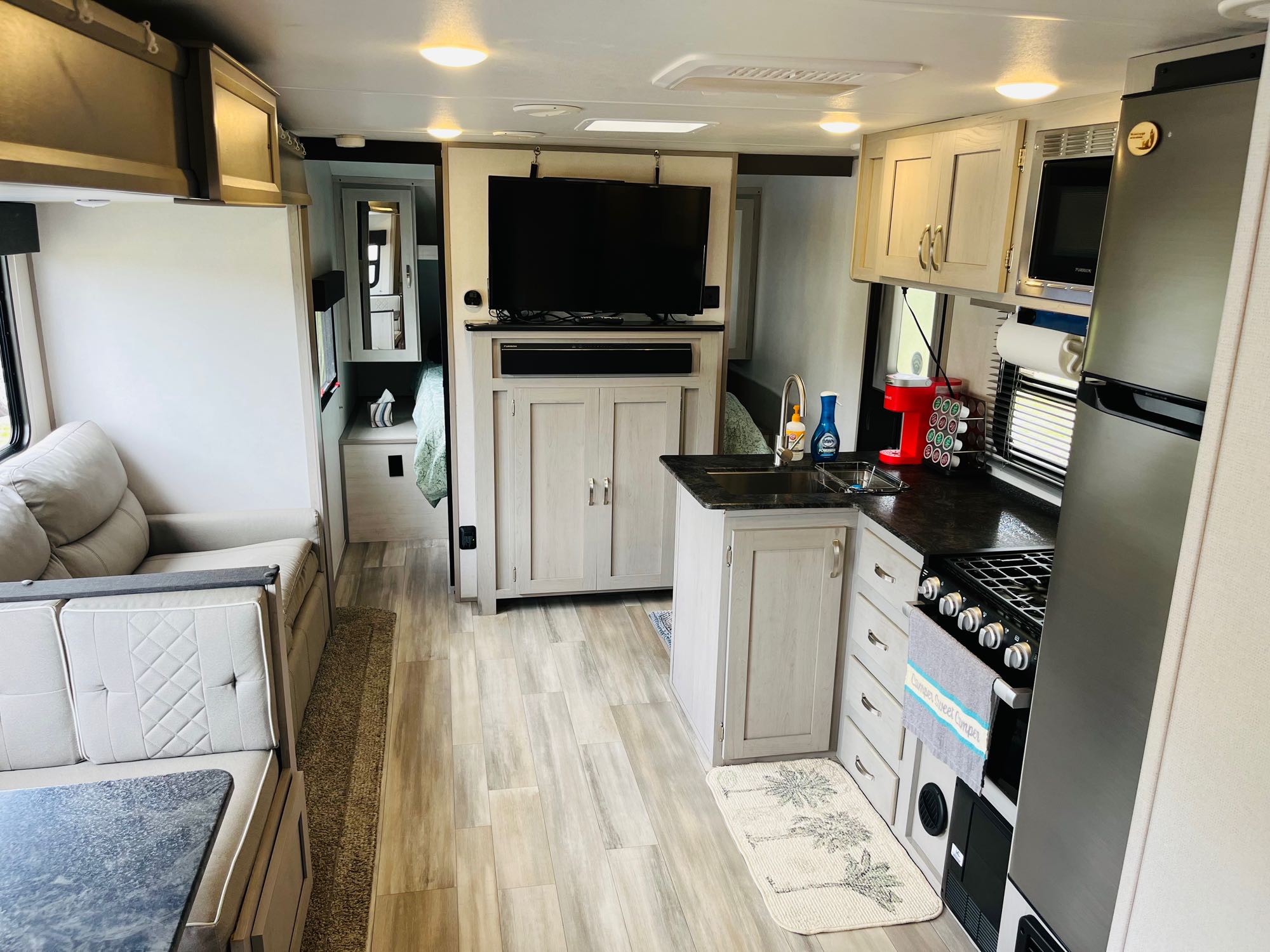 Bright and modern 2022 Forest River Prime Time Tracer 31BHD
