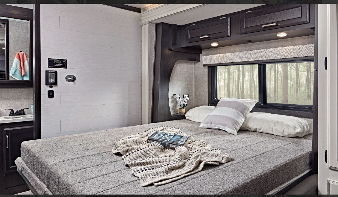 Murphy bed converts to a queen . Electric fold up
for a nice sofa across from large flat screen TV and fireplace viewing.. Jayco Redhawk SE 2021