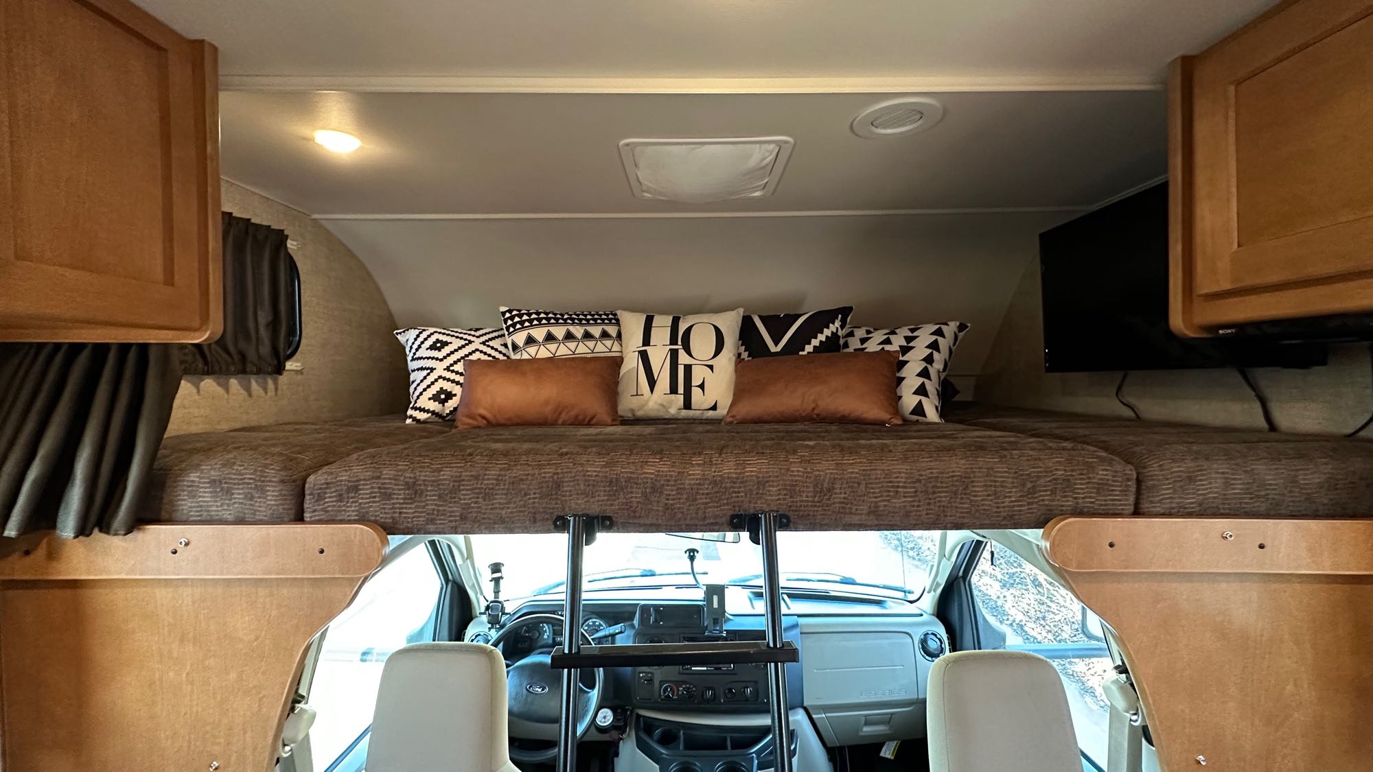 Over cab bed (sleeps 2). Winnebago Minnie Winnie 2018