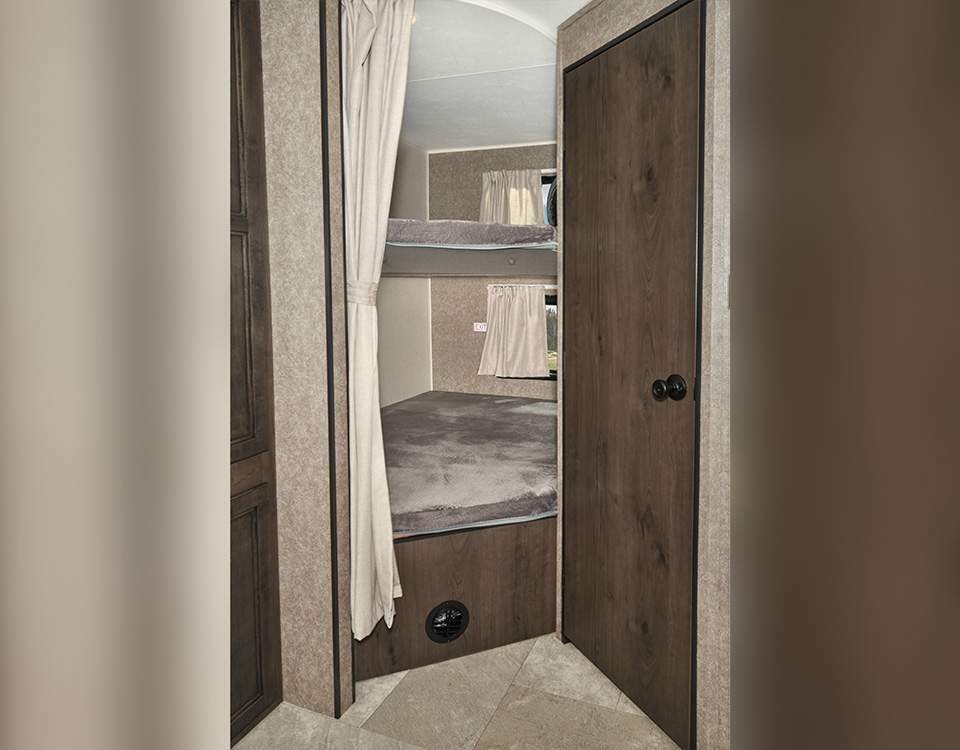 Bunk Beds. Starcraft Autumn Ridge 2021