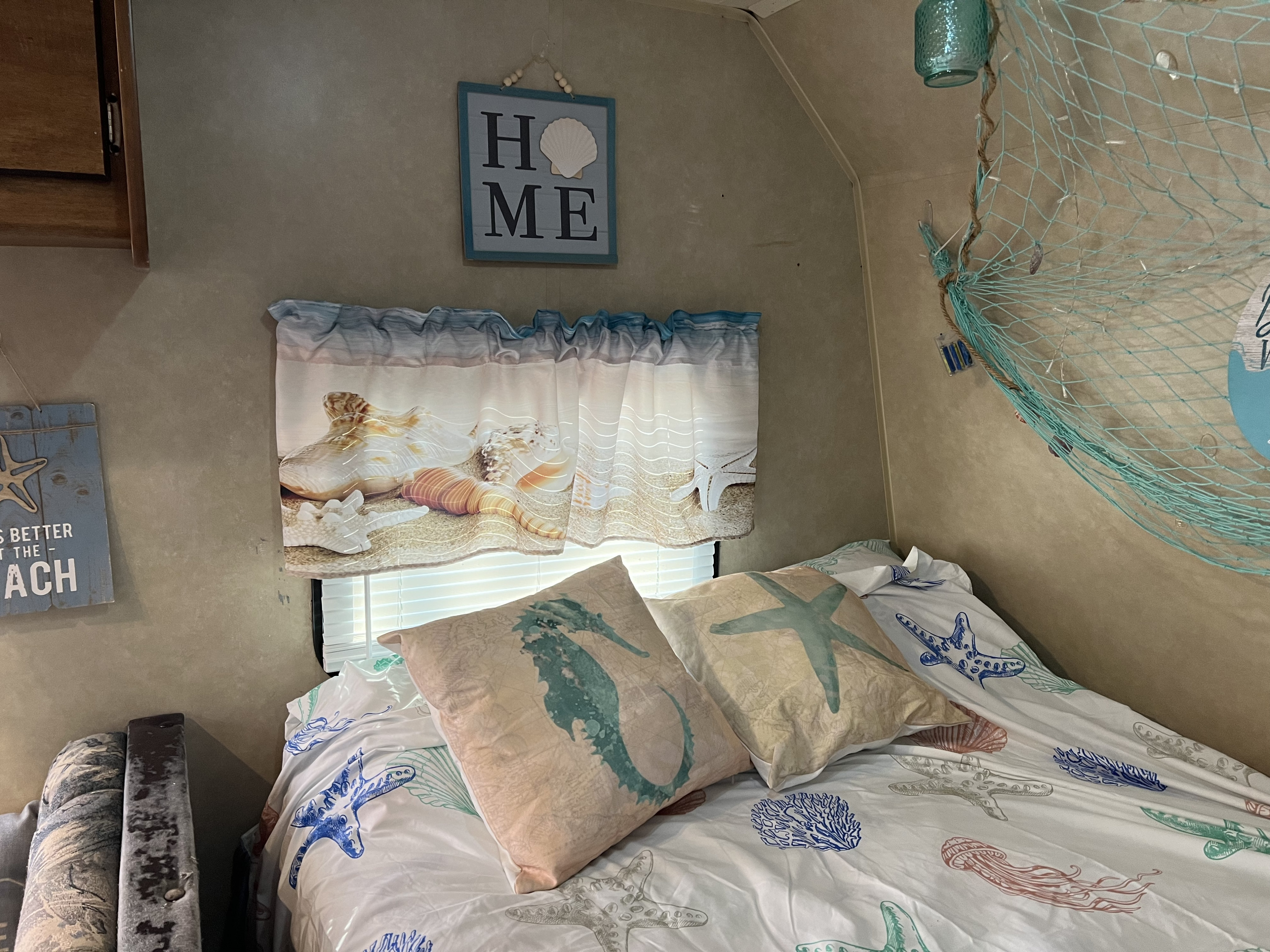 Full mattress . Forest River Wildwood 2016