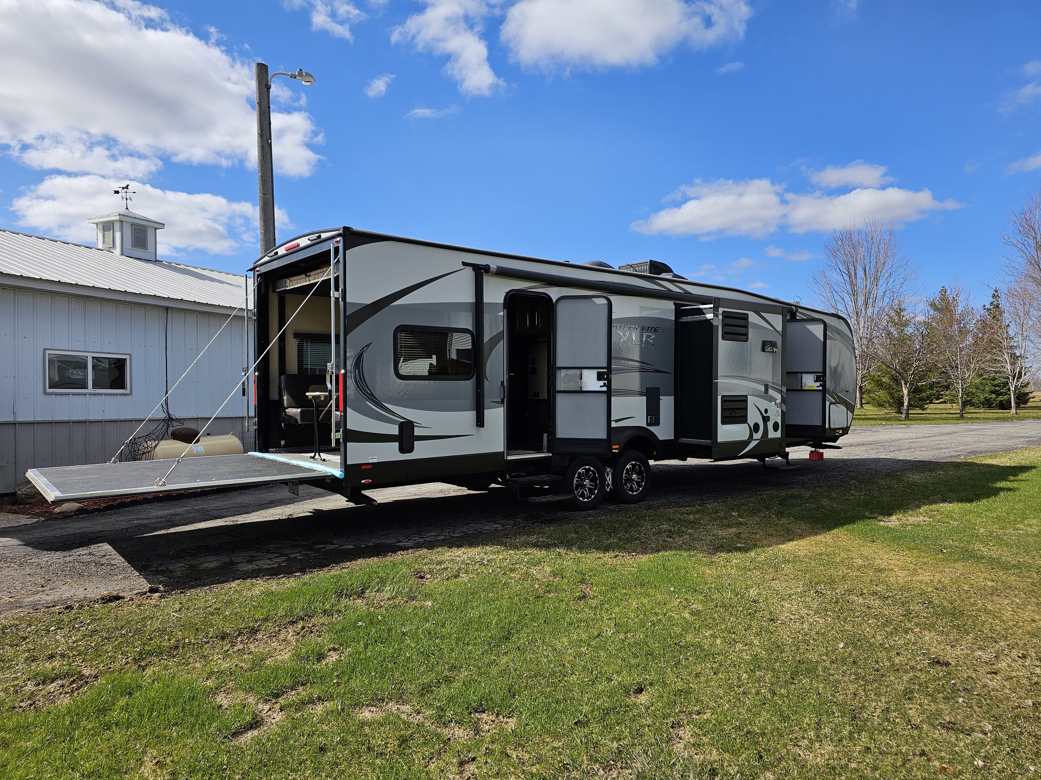 2017 Forest River XLR Hyper Lite 30HDS Toy Hauler