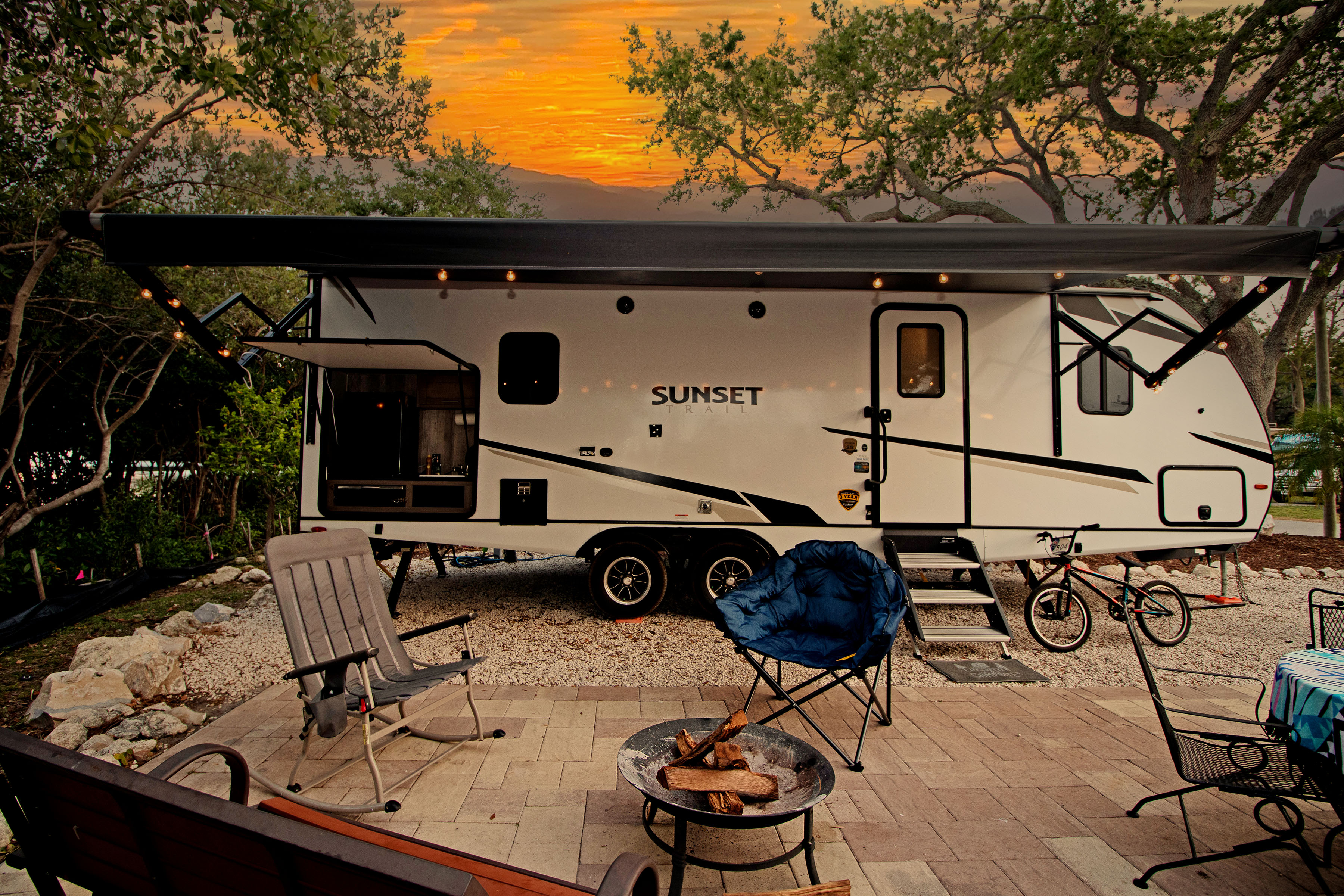 2022 Crossroads RV Sunset Trail Super Lite