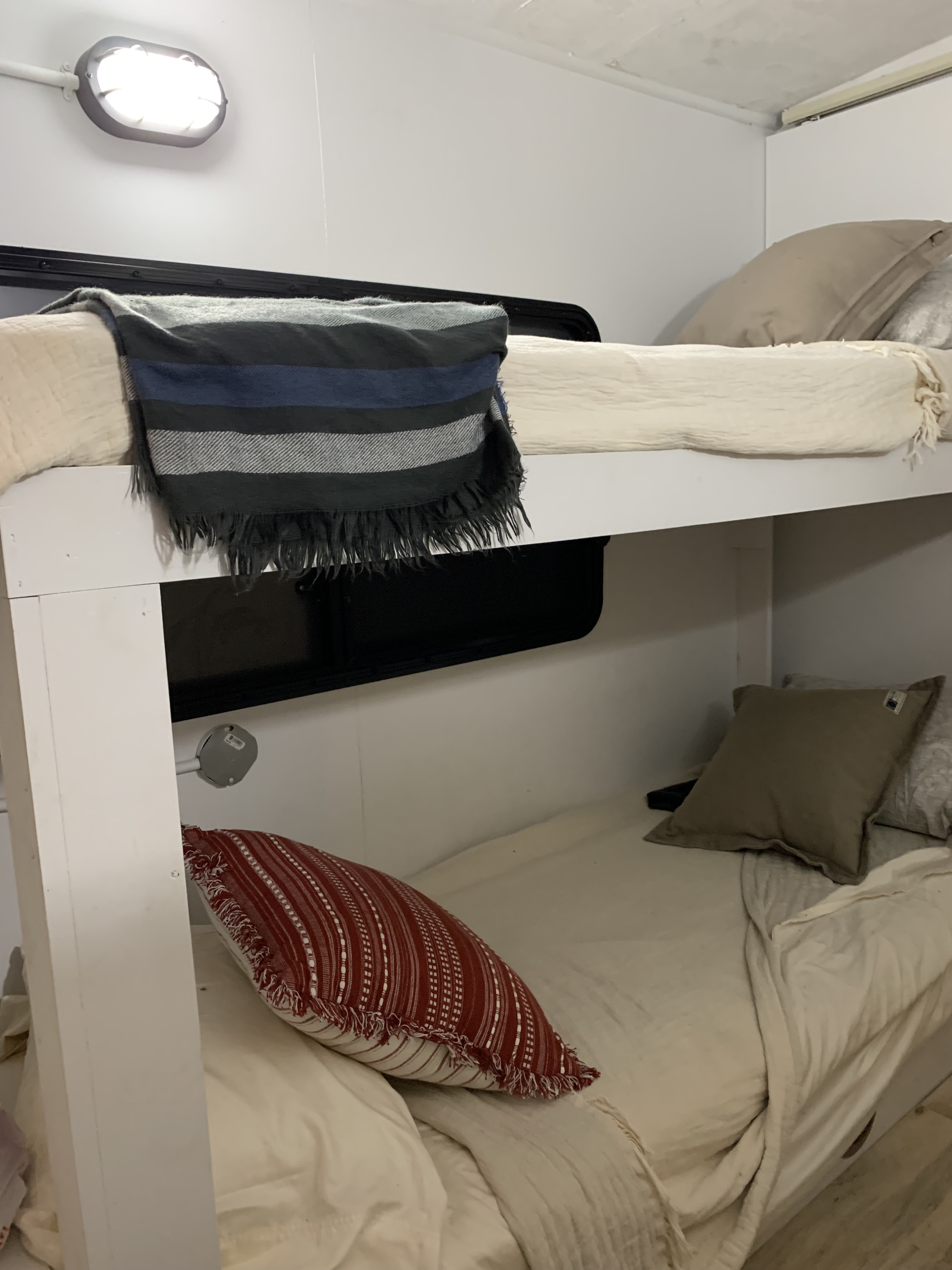 Winnebago Adventurer 1992