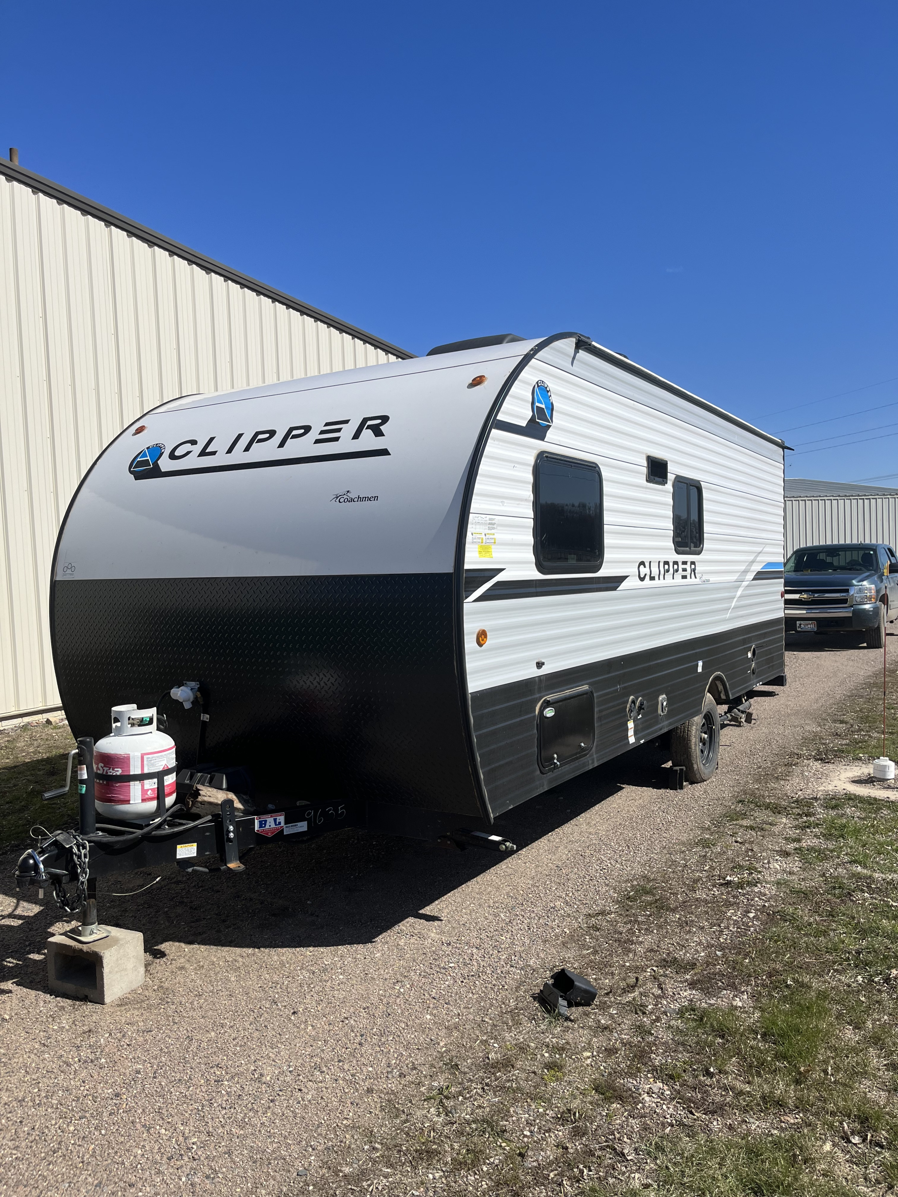2022 Forest River Viking 22 ft Travel Trailer