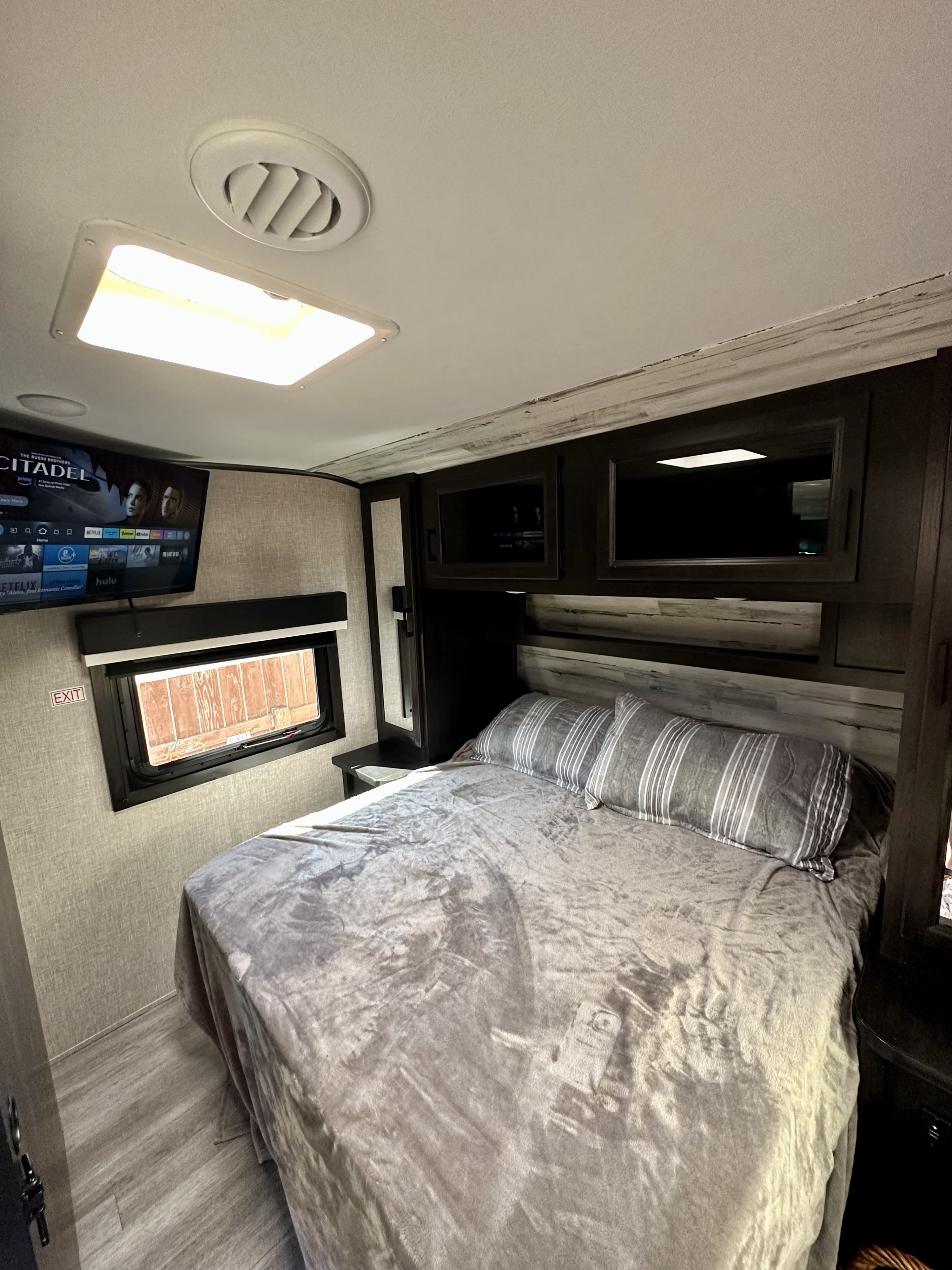 Jayco Jay Feather 2022