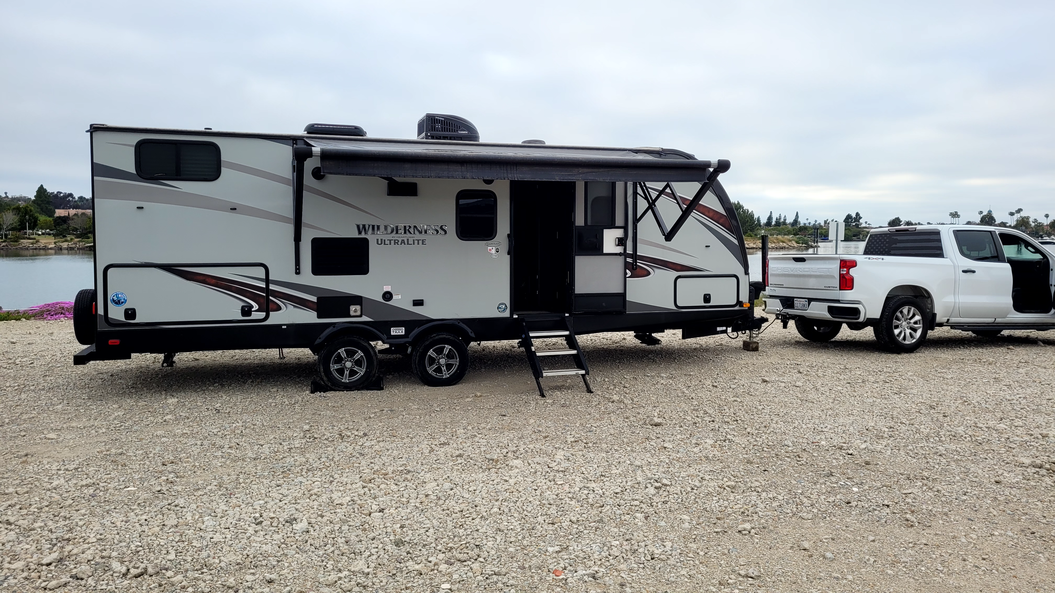 Travel trailer RV Rental 