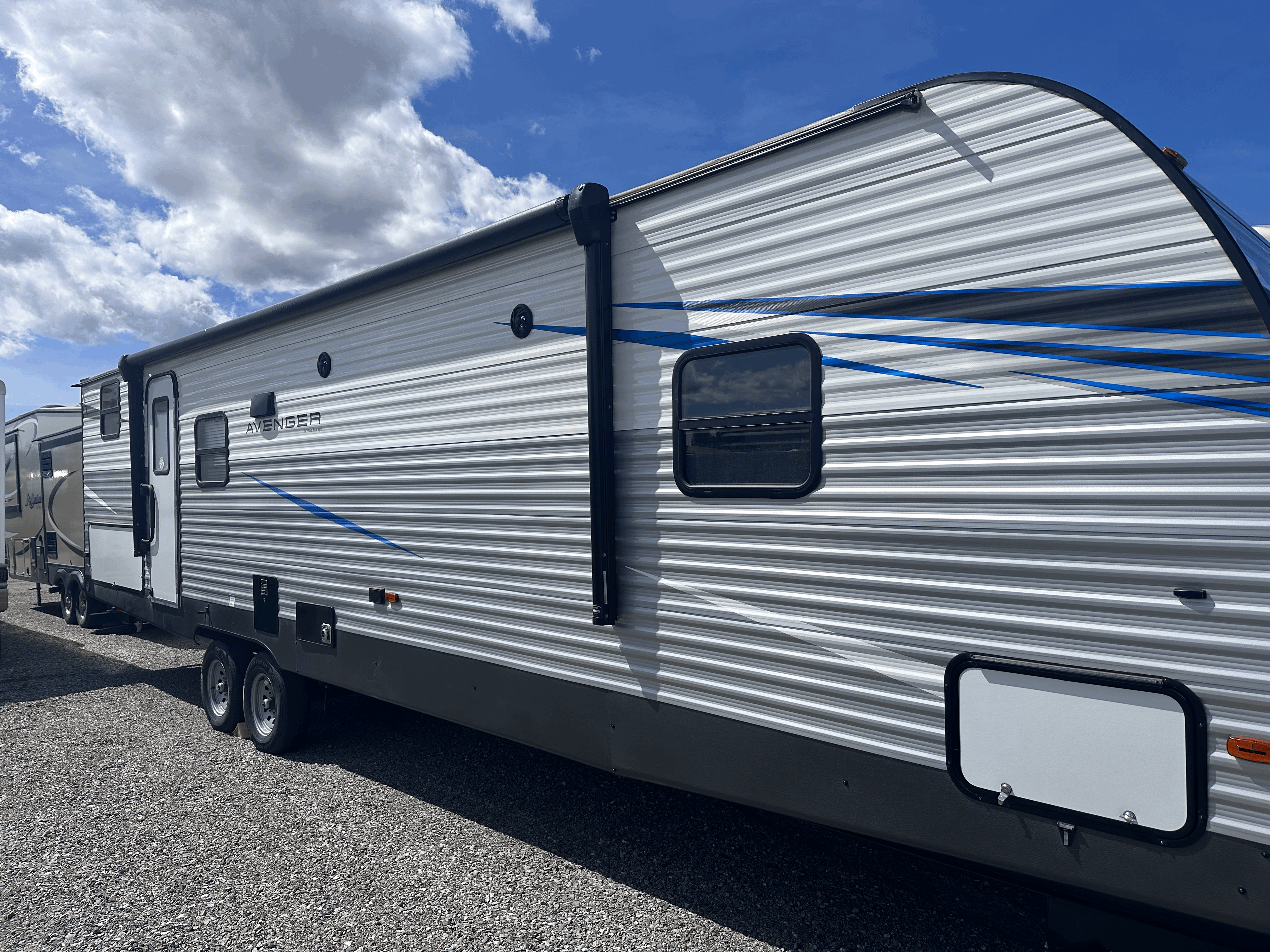 2021 Avenger Family Bunk House