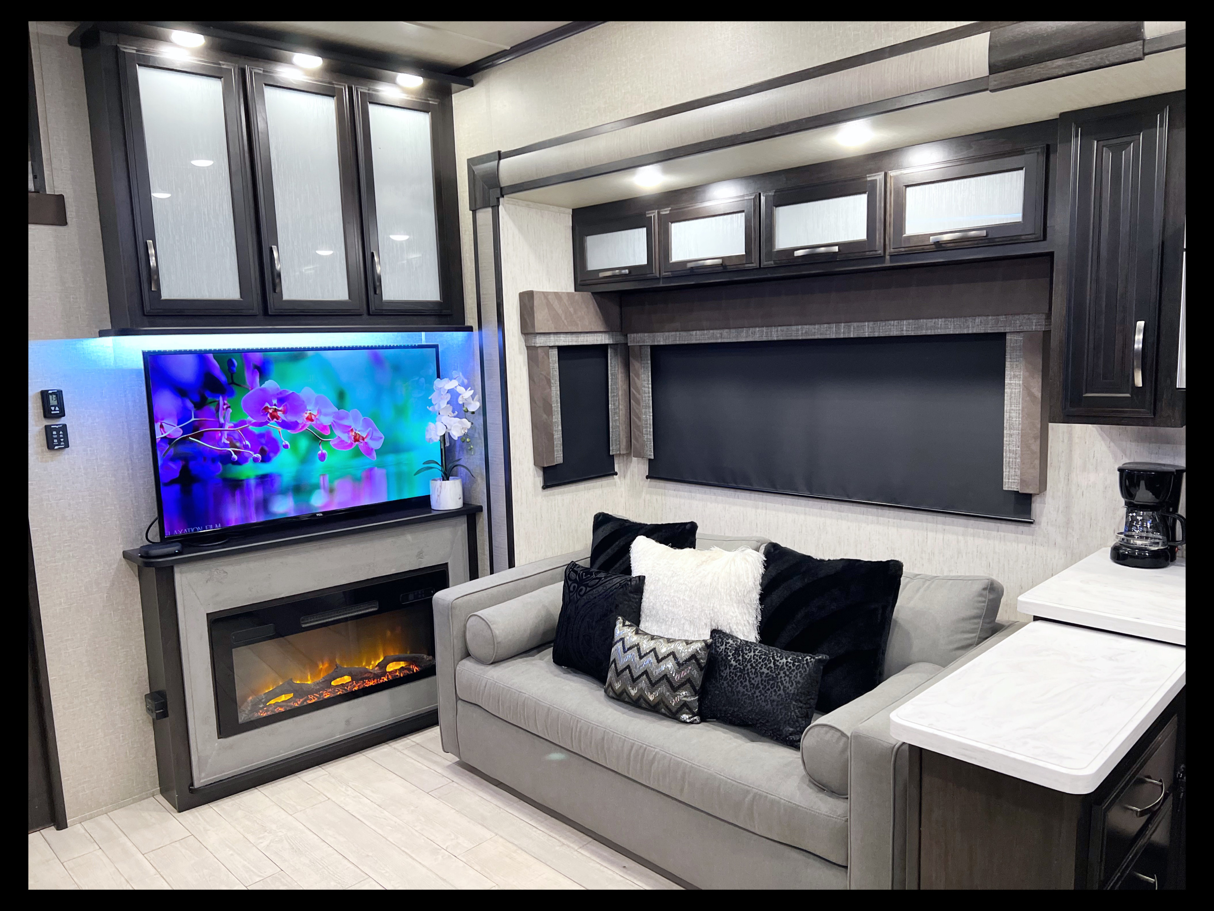 Toy hauler RV Rental 