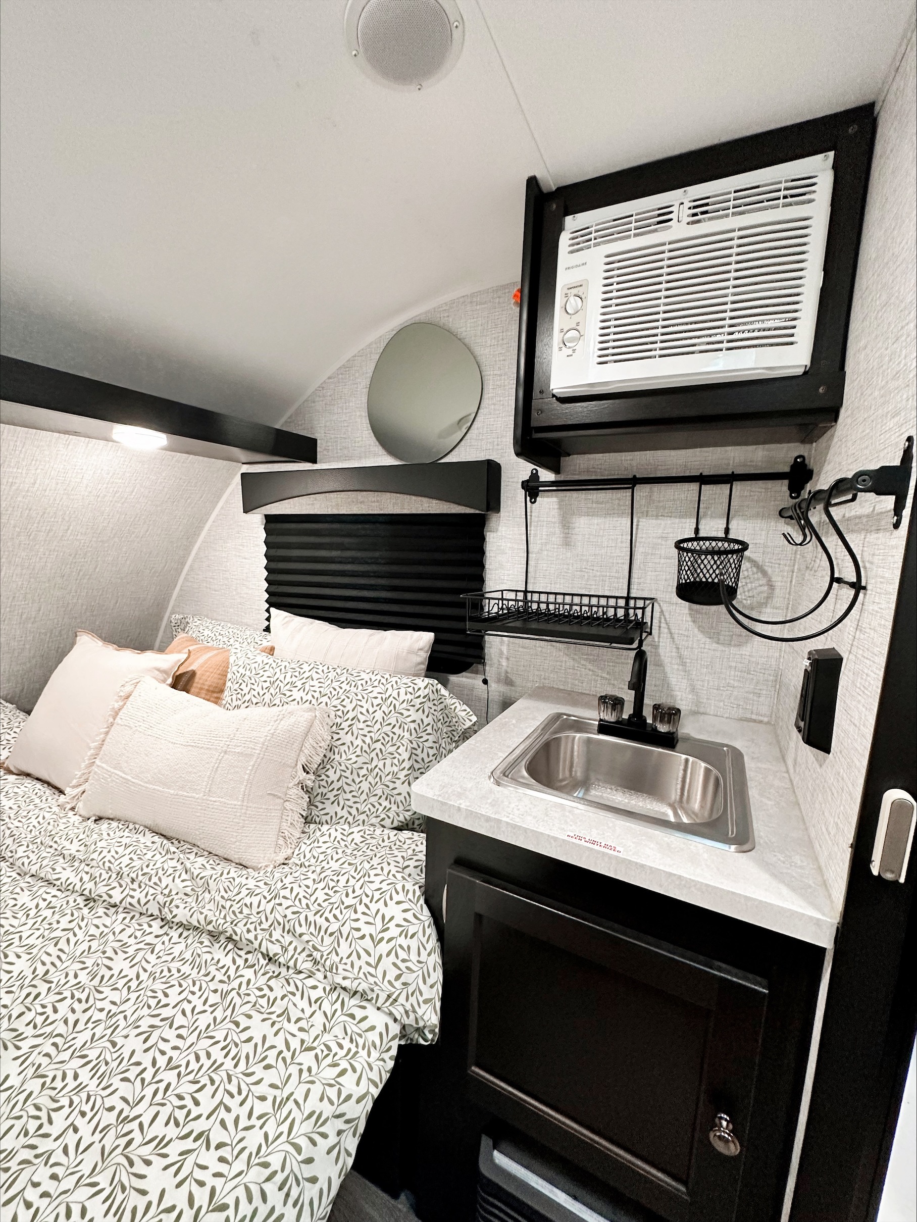 Travel trailer RV Rental 