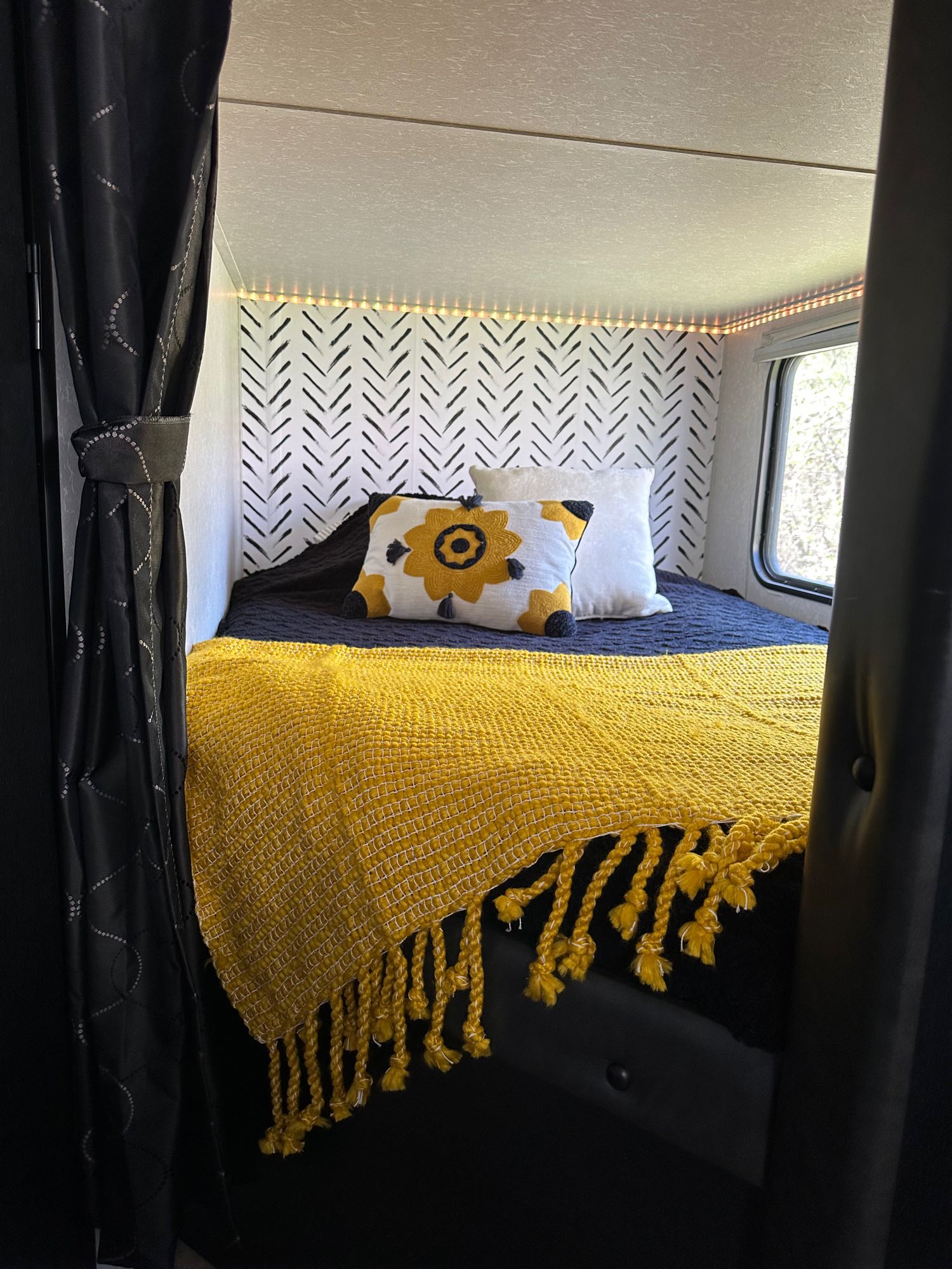 Forest River Cherokee Grey Wolf 2021