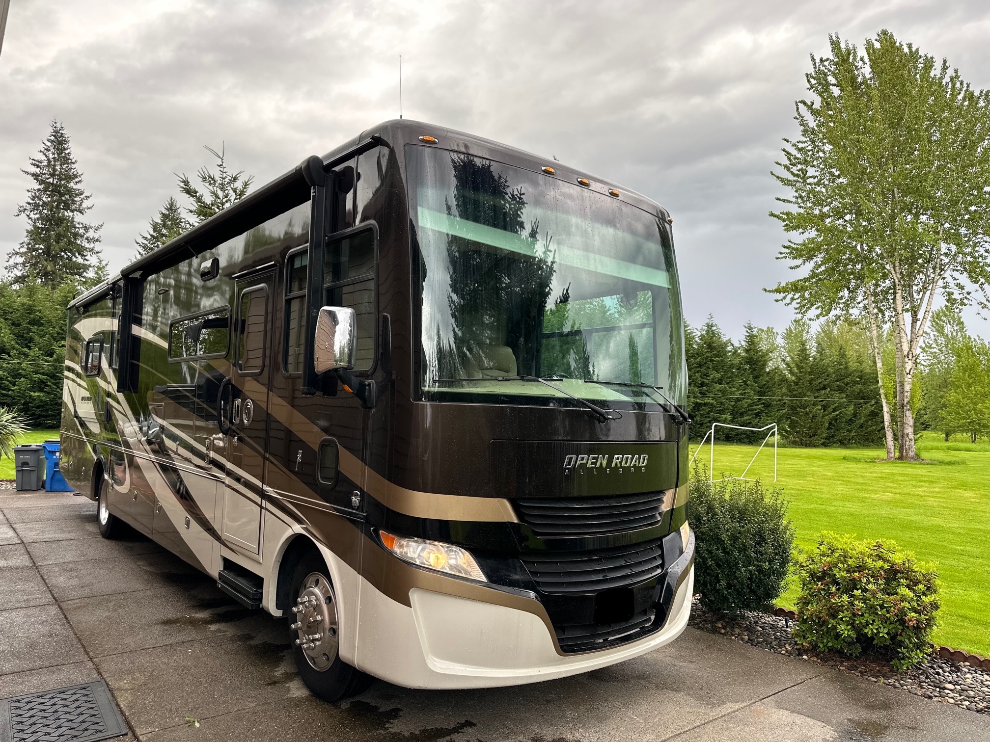 2019 Allegro Open Road - SLEEPS 9 | LUXURY | VERY CLEAN