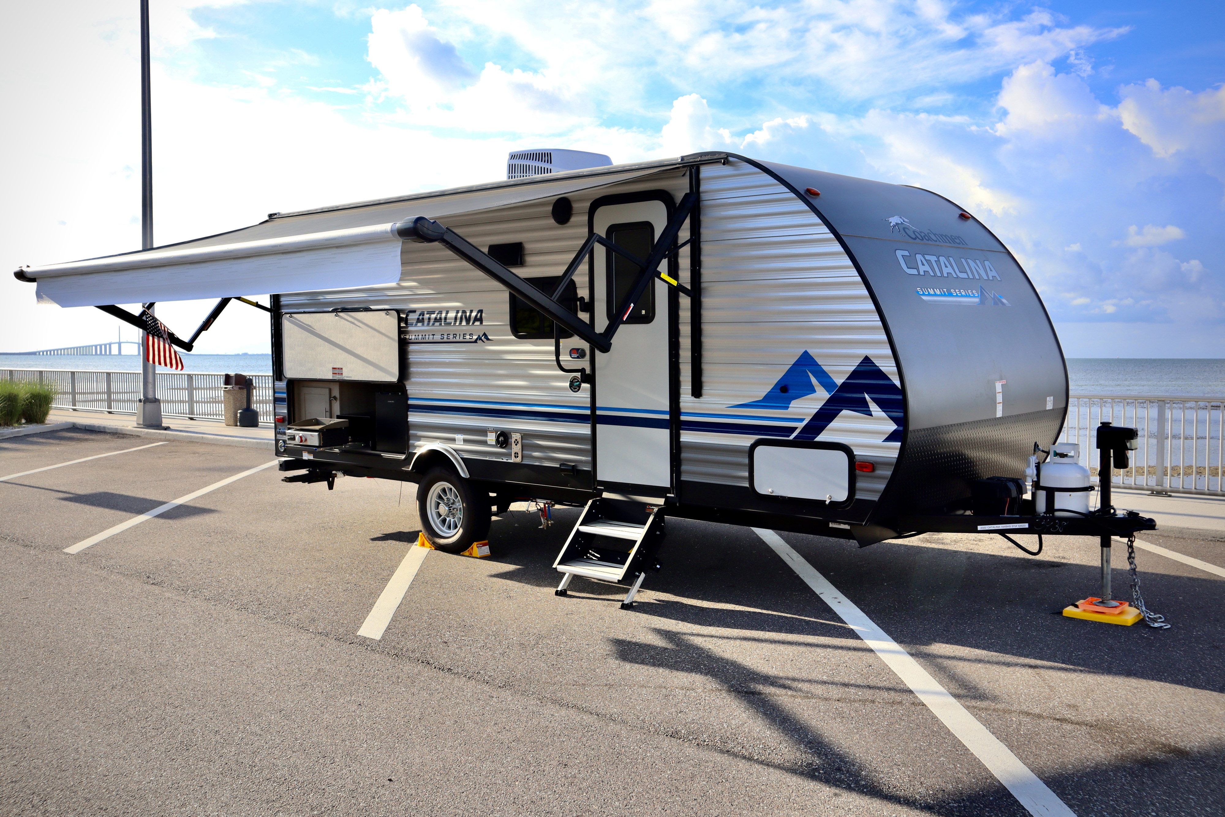 2022 Coachmen Catalina Summit Series 7 184BHS