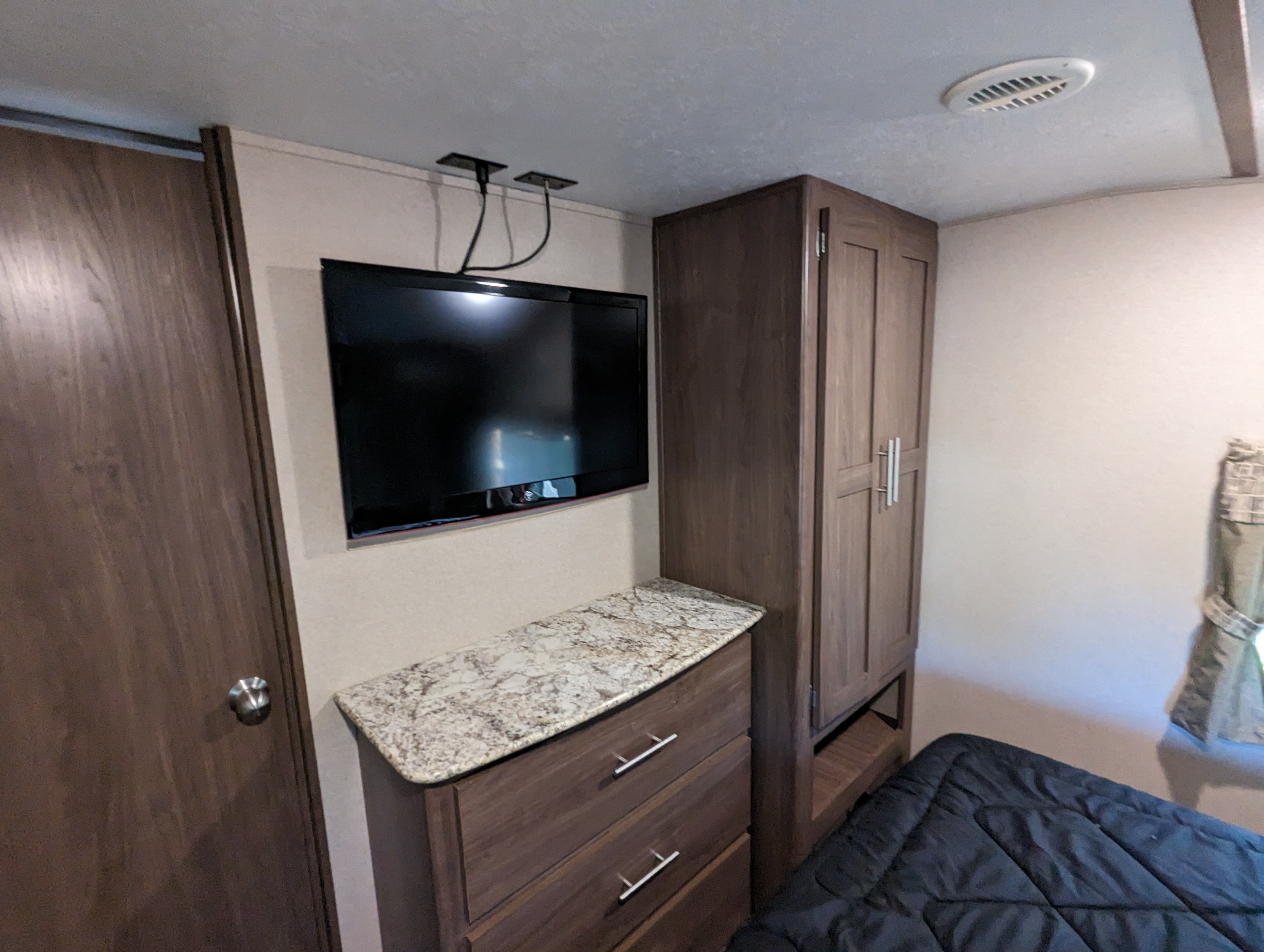 Queen bedroom. Keystone RV Hideout 2019