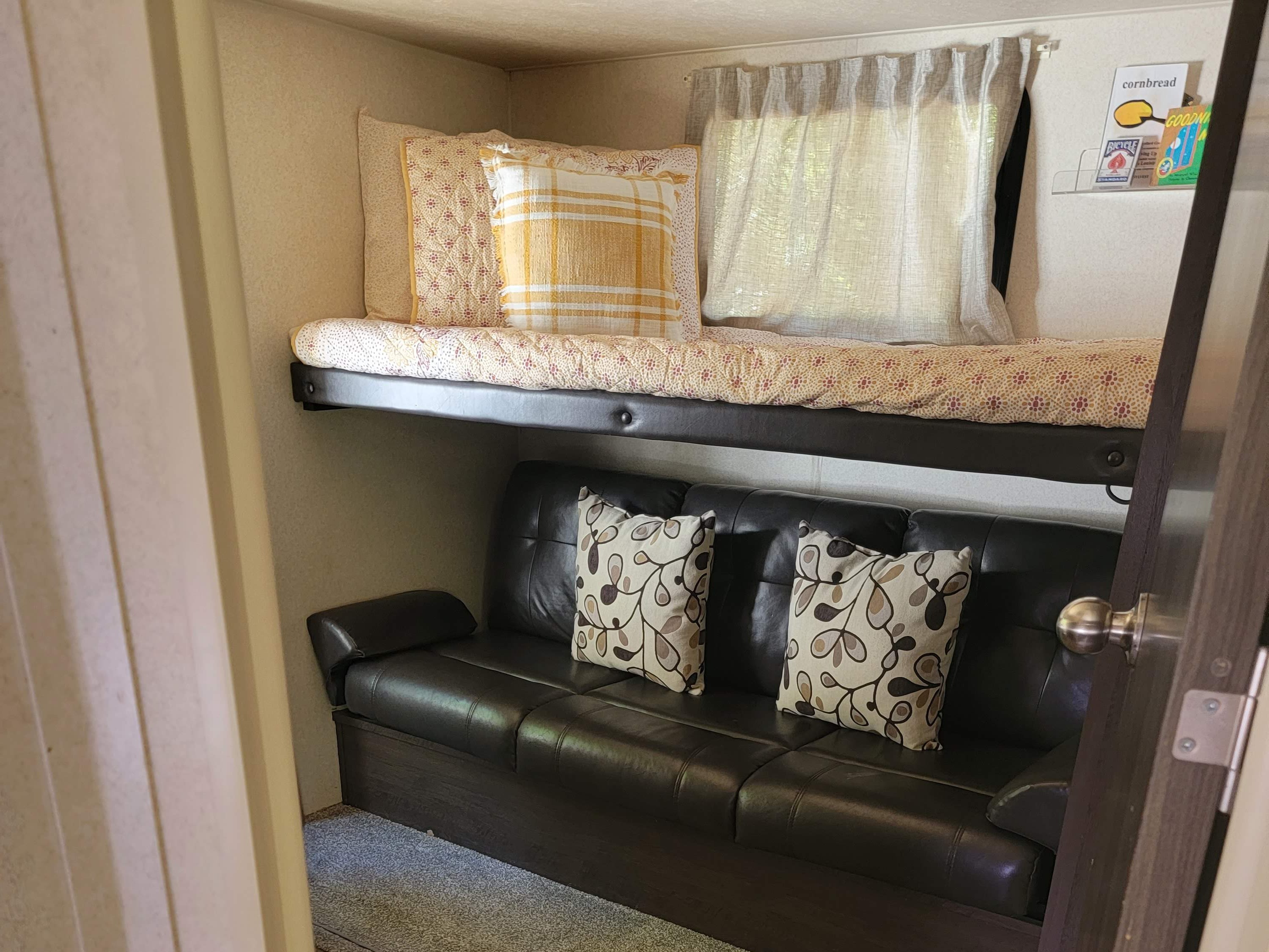 Bunk and fold out sofa. Forest River Salem 2020