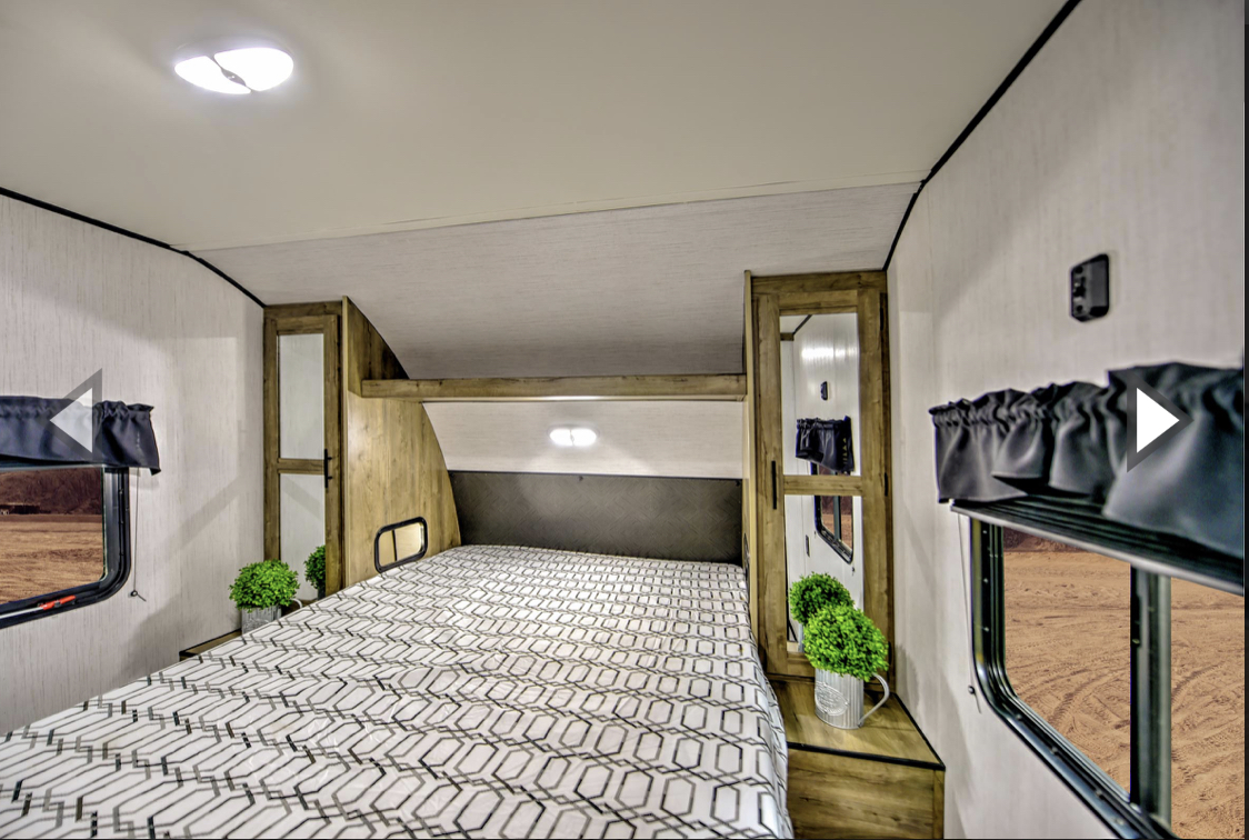 Pioneer Travel Trailer 2021