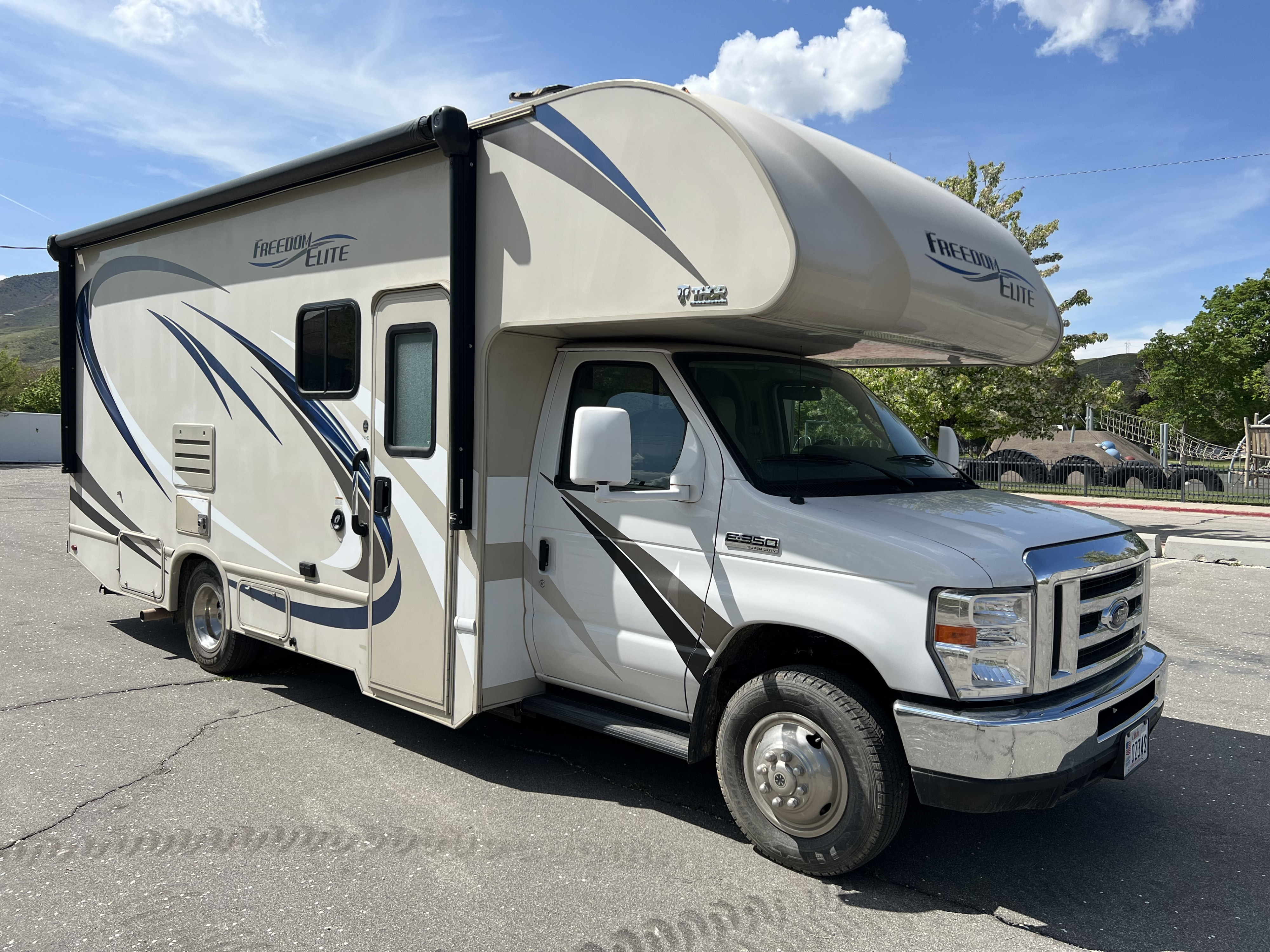 "Cloud 9" 2018 Thor Motor Coach Freedom Elite 24HE