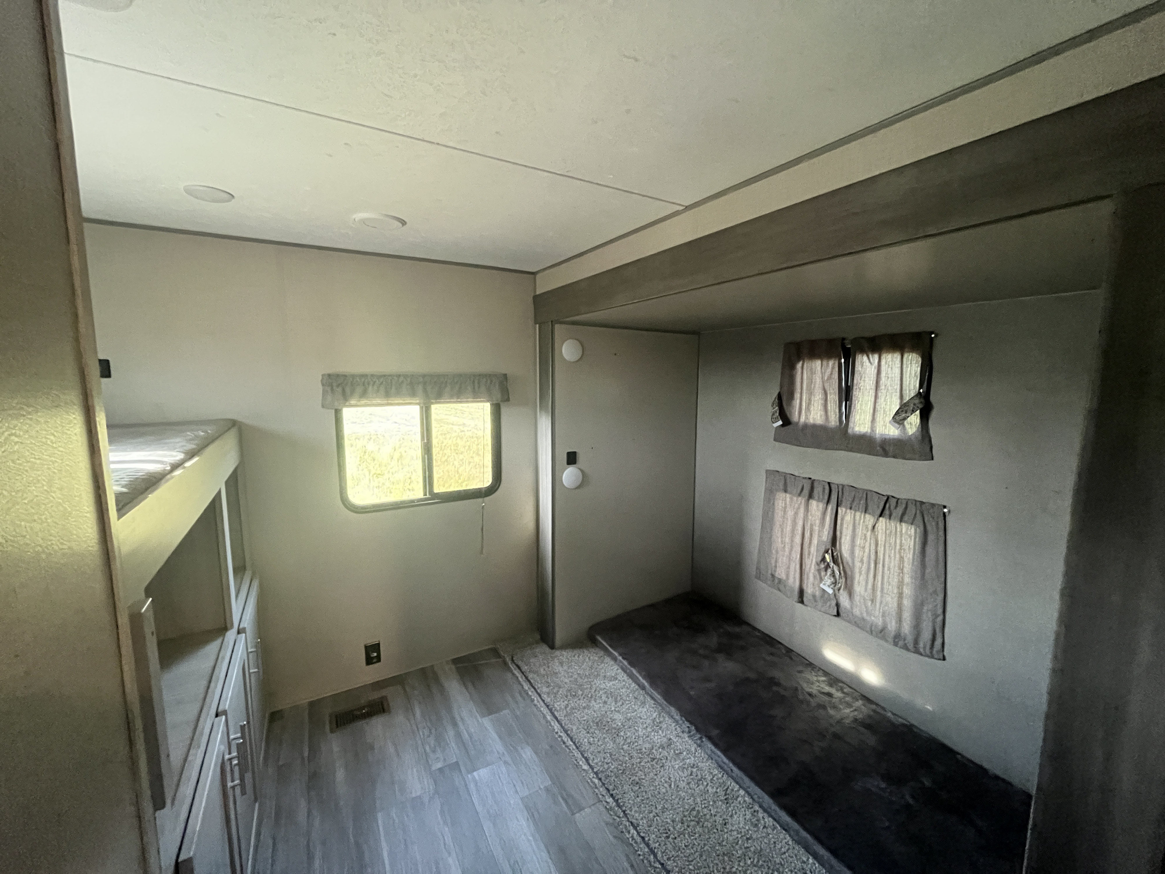 Forest River Coachmen Catalina Legacy 2022