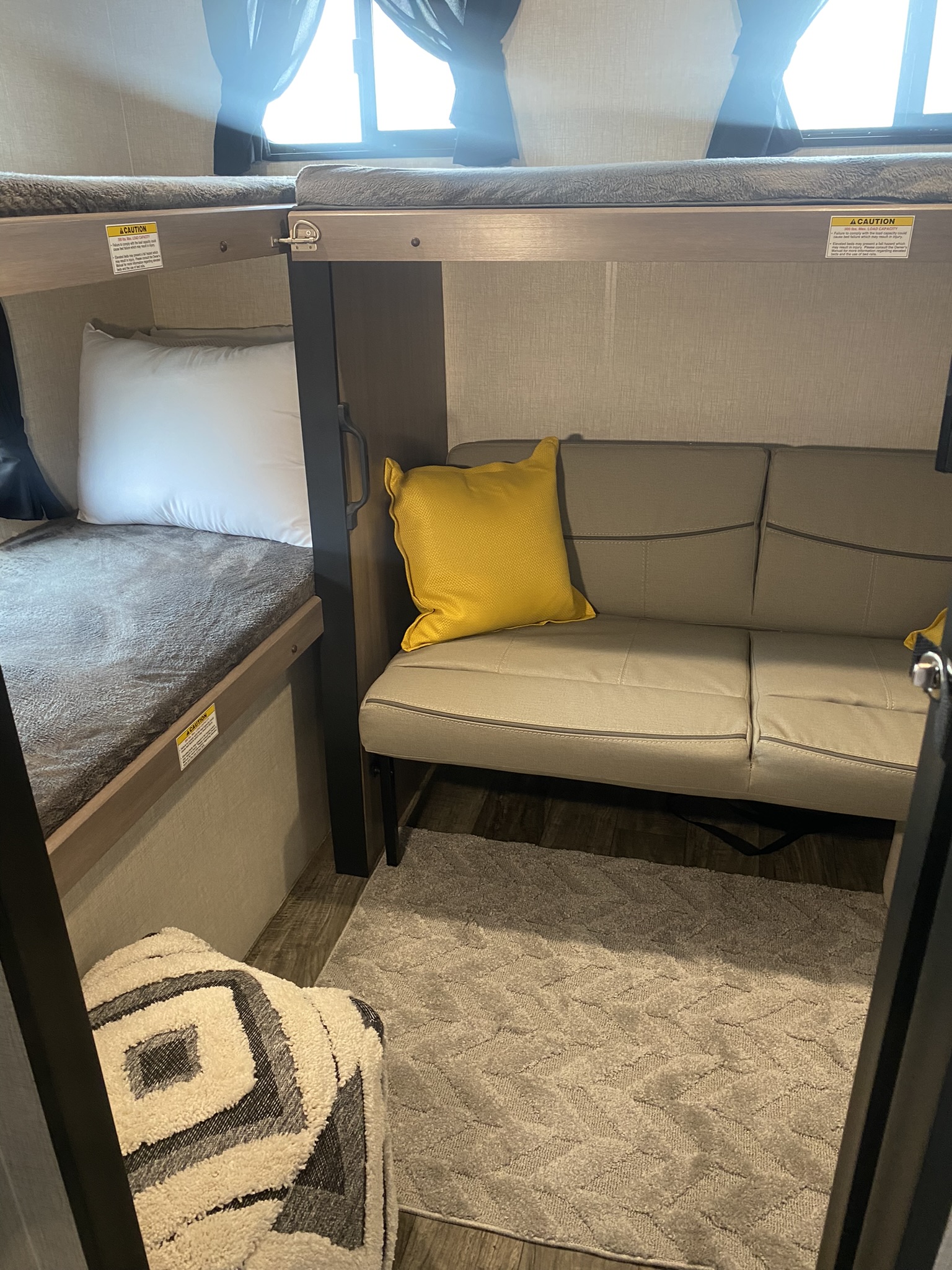 Travel trailer RV Rental 