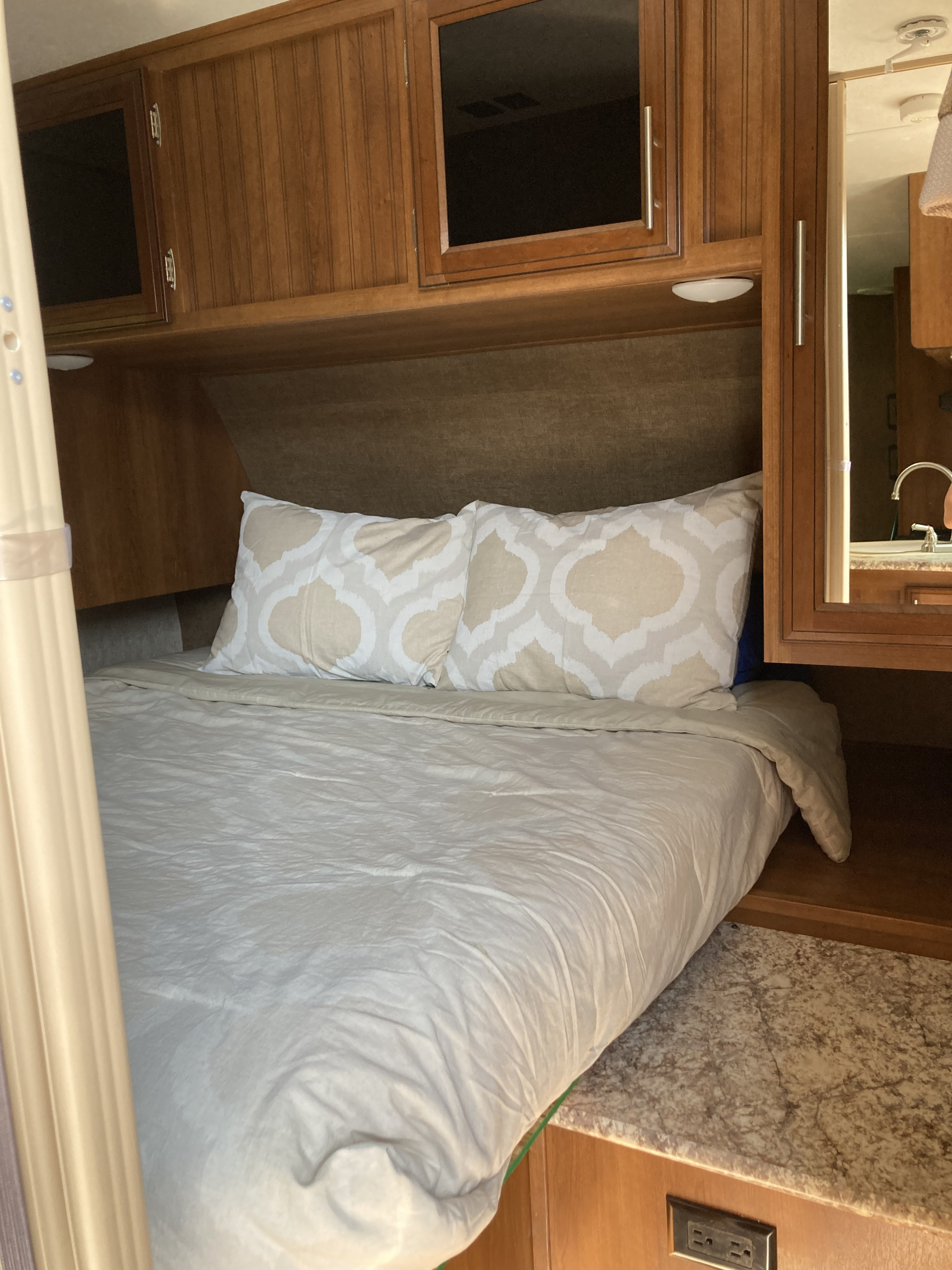 Travel trailer RV Rental 