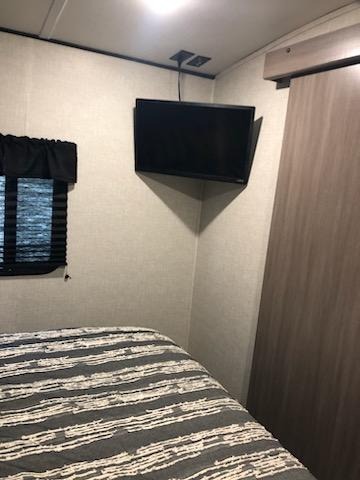 Travel trailer RV Rental 