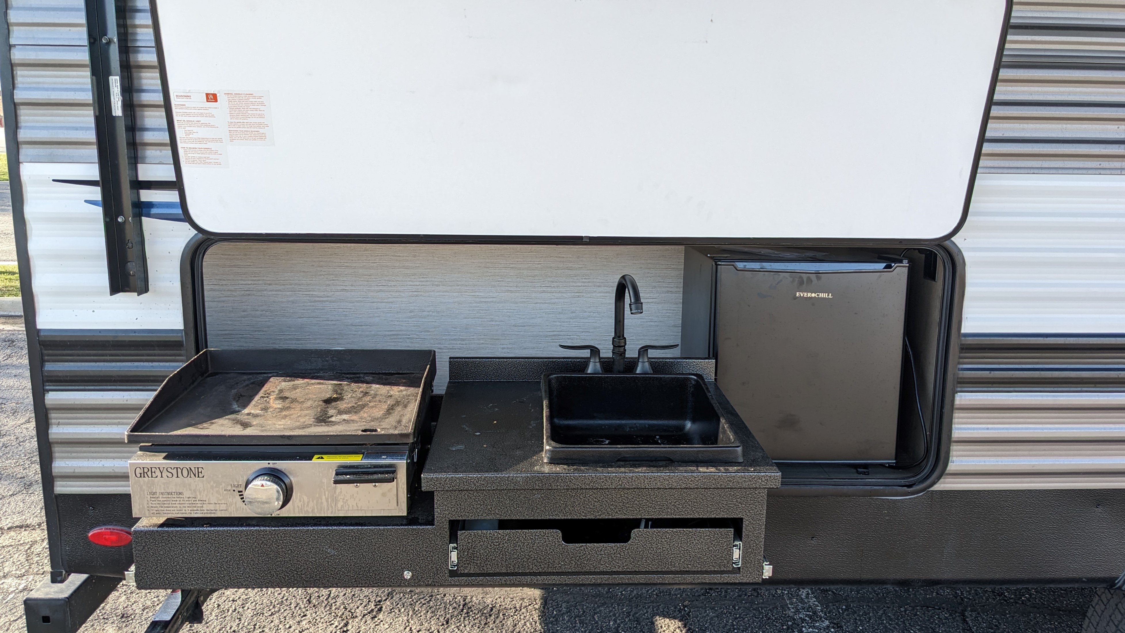 Travel trailer RV Rental 
