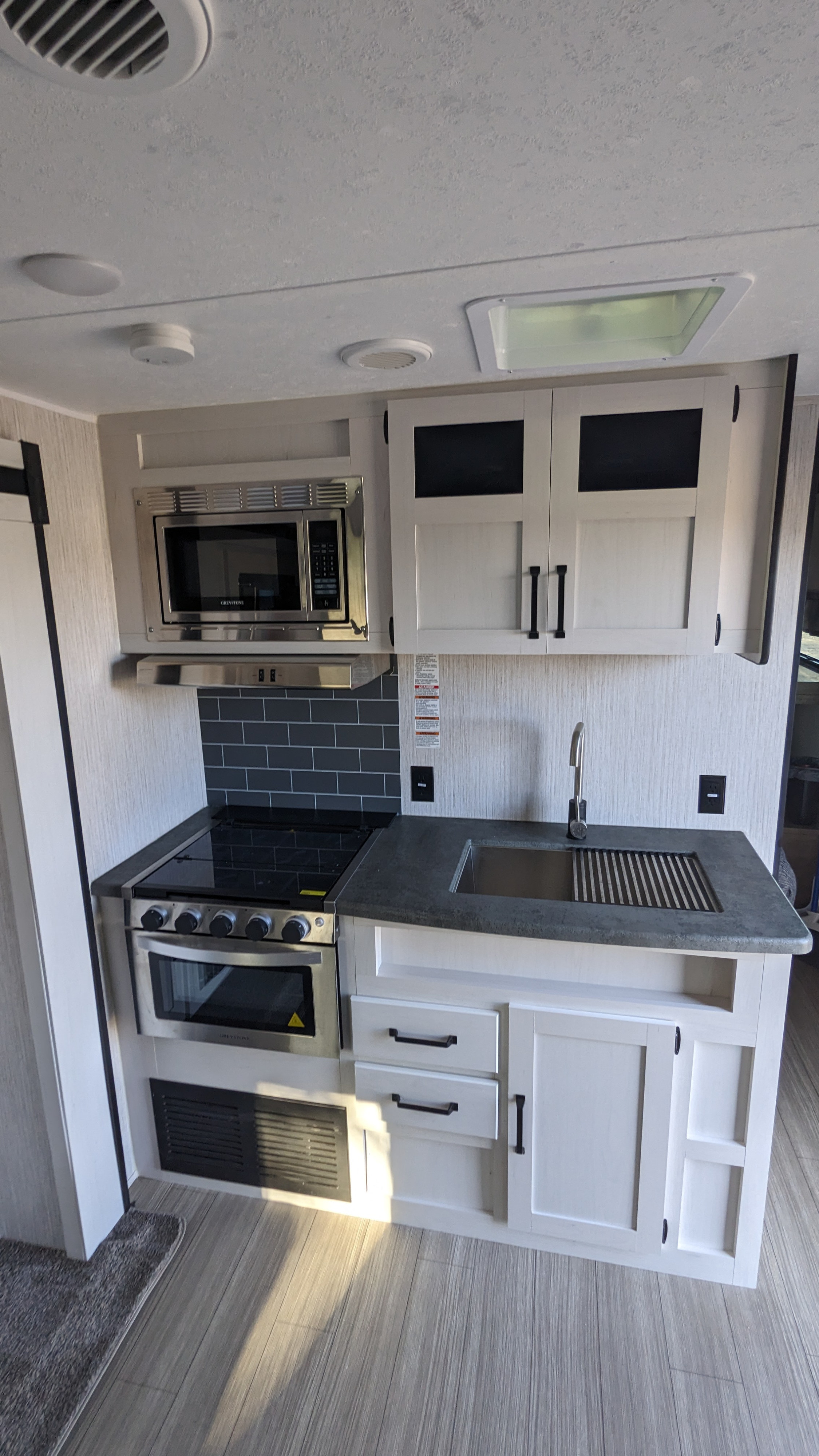 Travel trailer RV Rental 