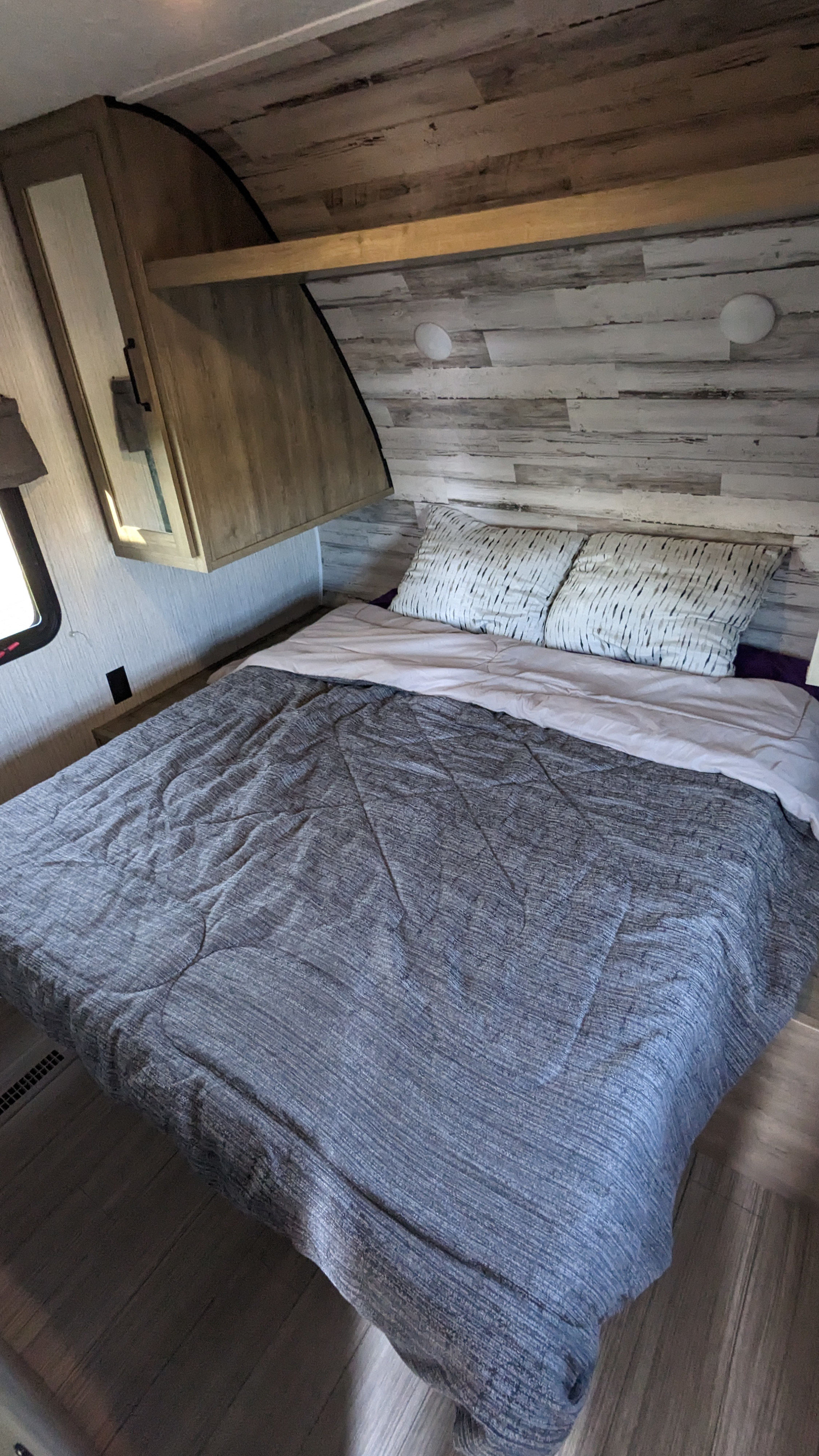 Travel trailer RV Rental 