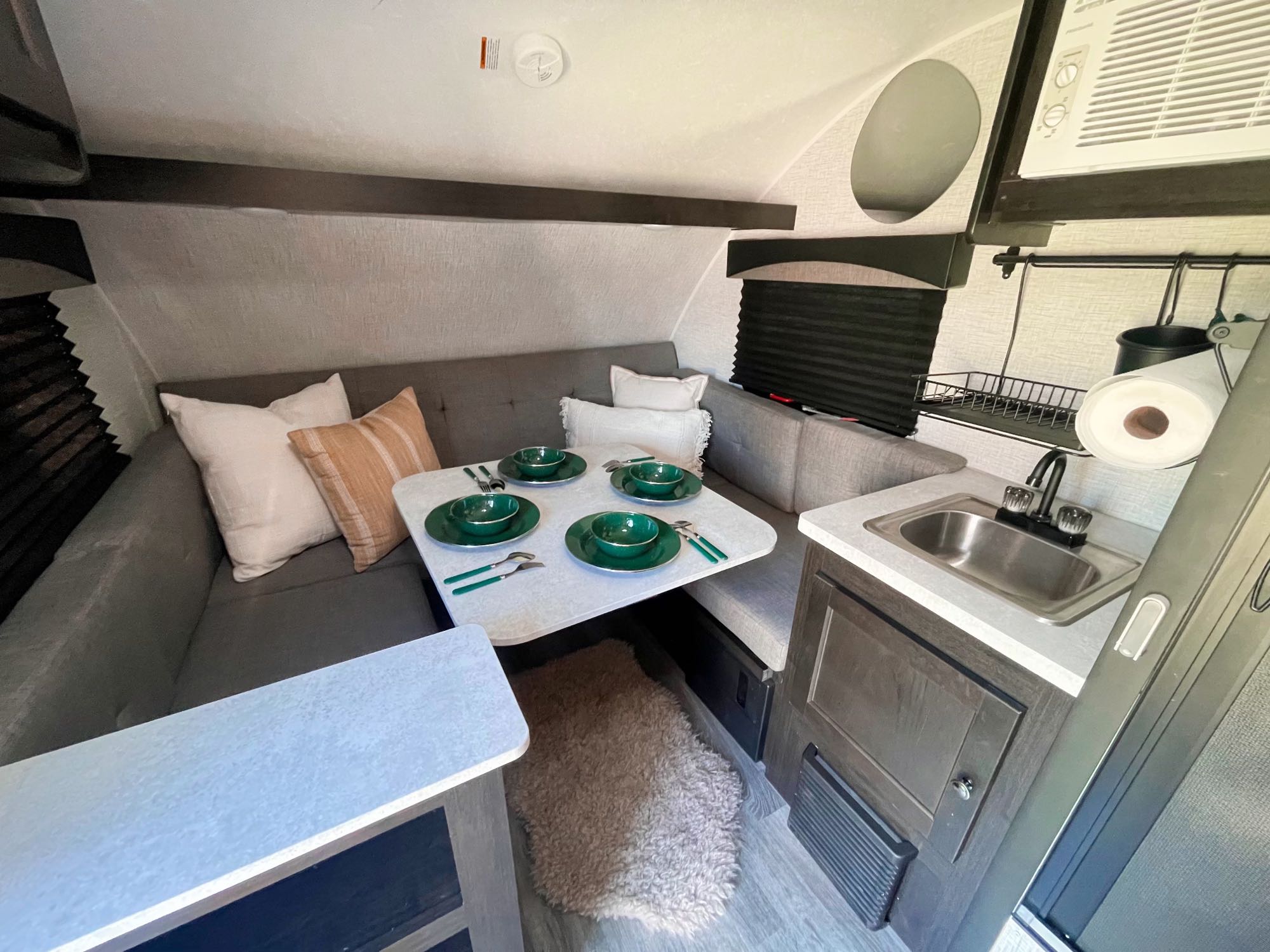 Travel trailer RV Rental 