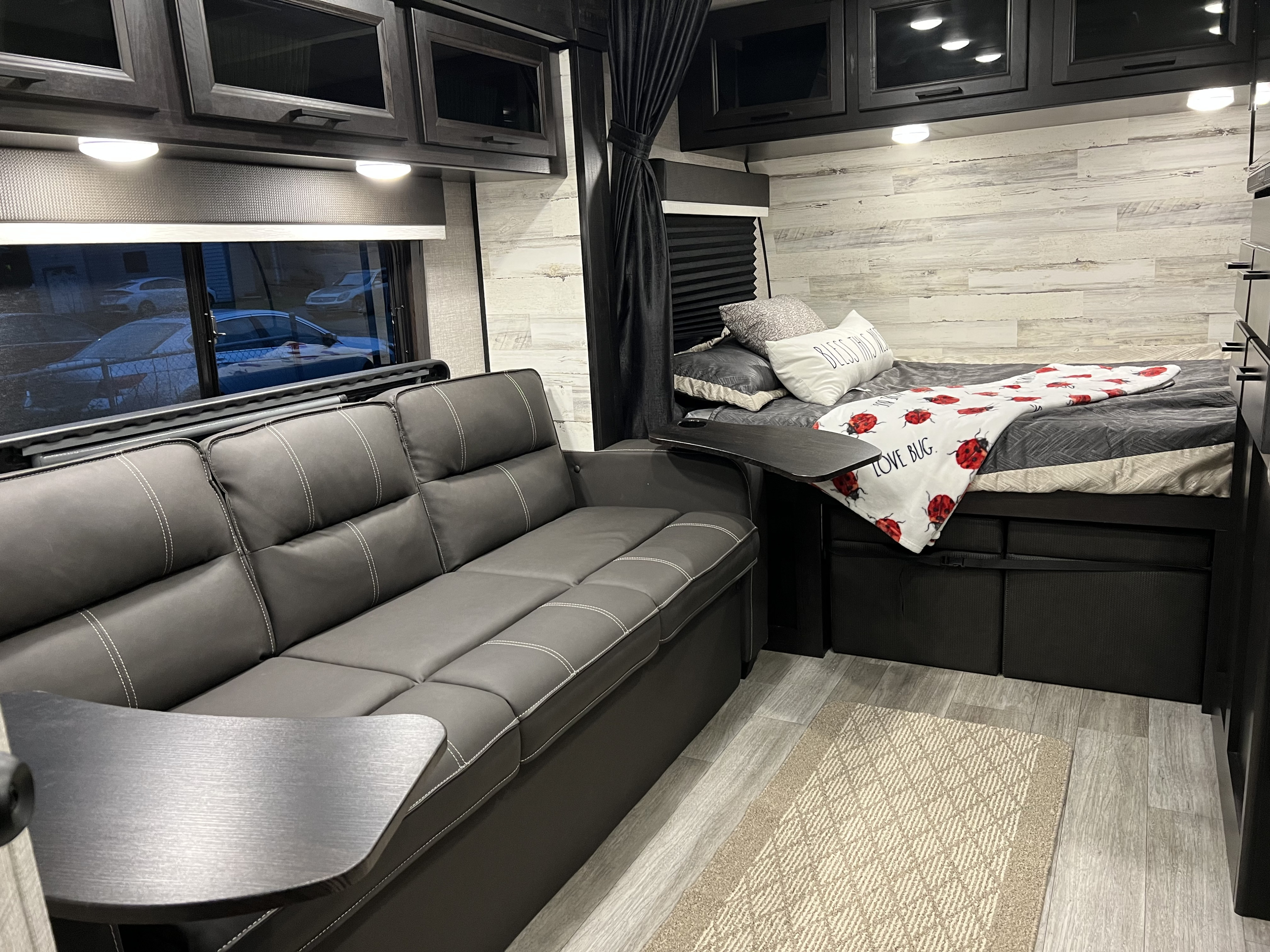 Travel trailer RV Rental 