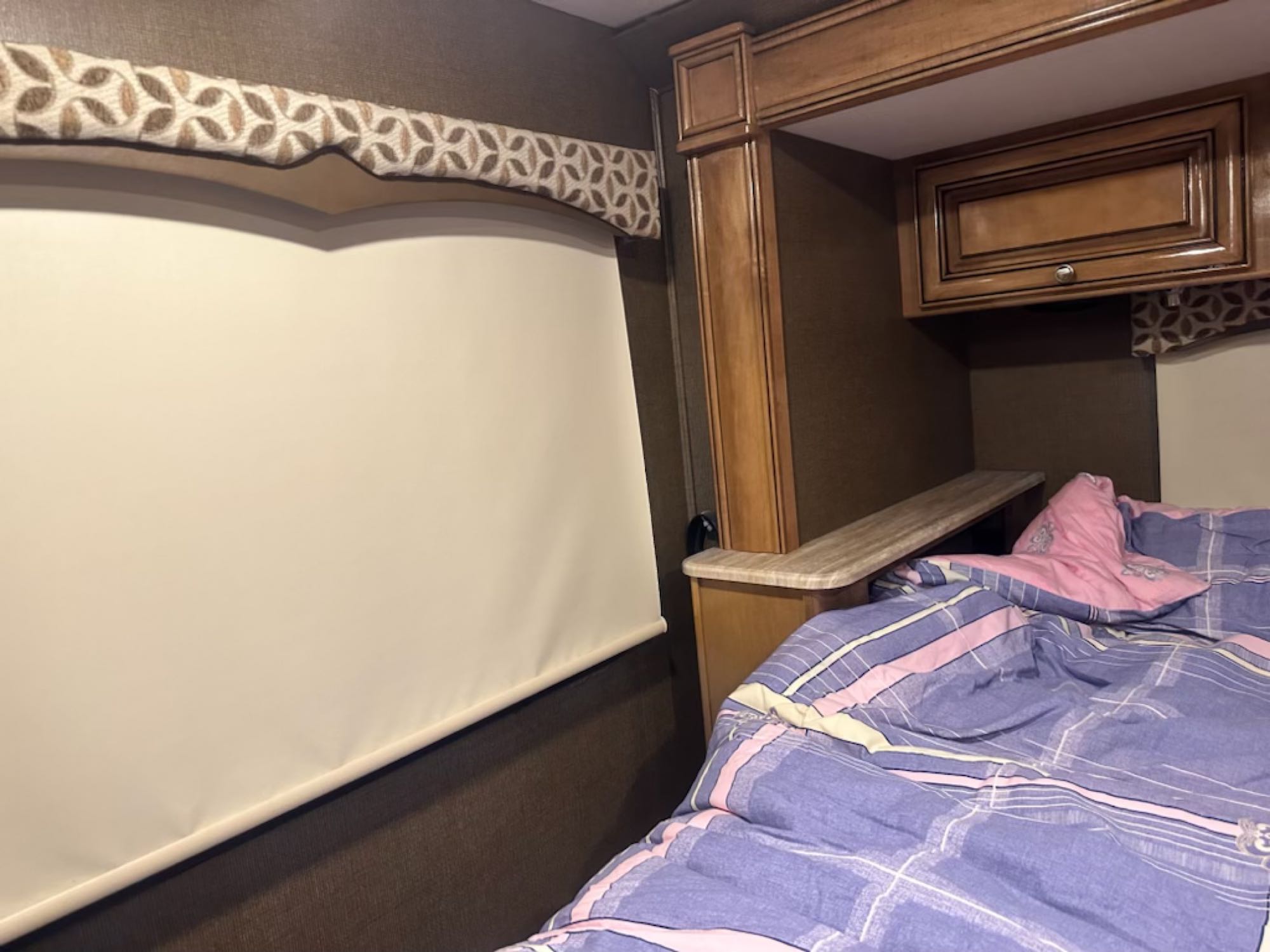 Master bedroom side window . Thor Siesta 2016