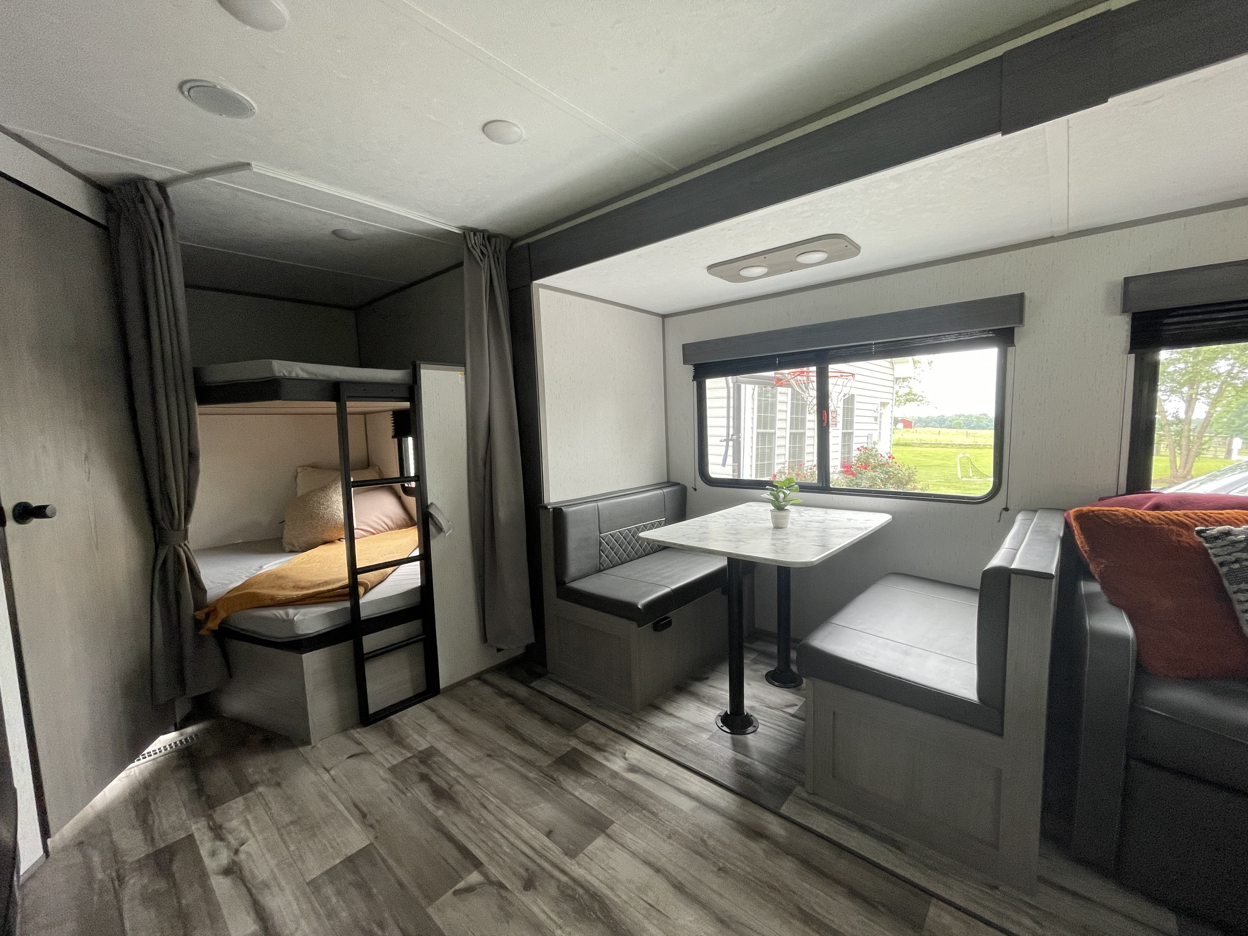 Travel trailer RV Rental 