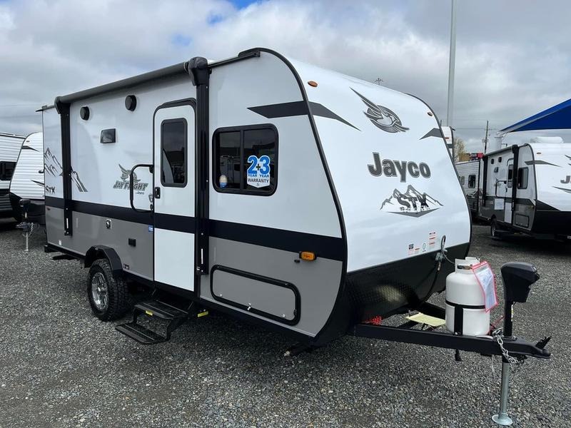 Midsize SUV Towable | Jayco Jay Flight 174BH Bunkhouse | Sleeps 5 |