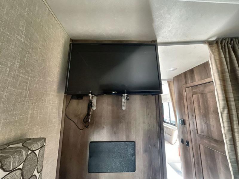 Coachmen Freelander 27QB 2020