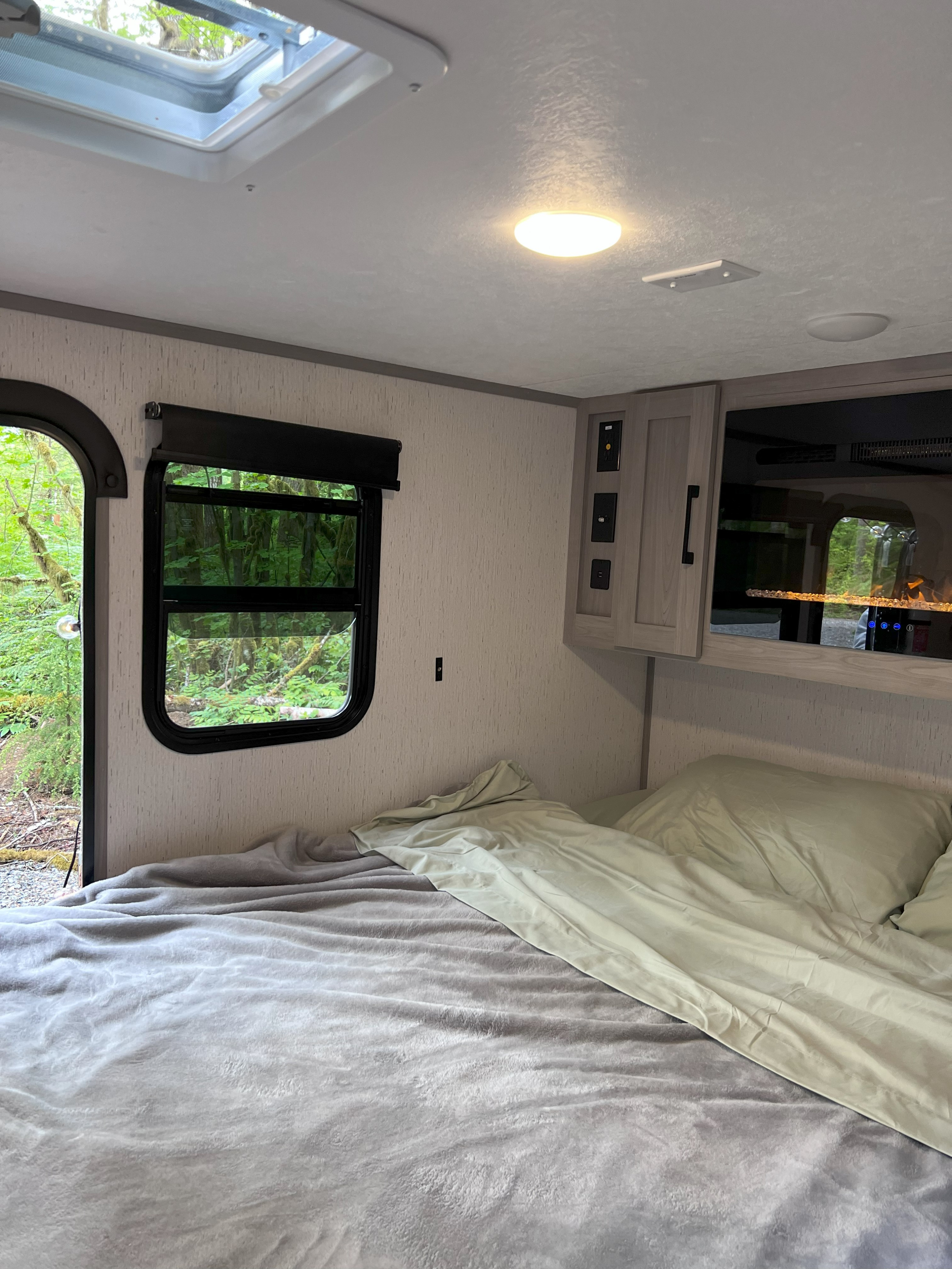 Travel trailer RV Rental 