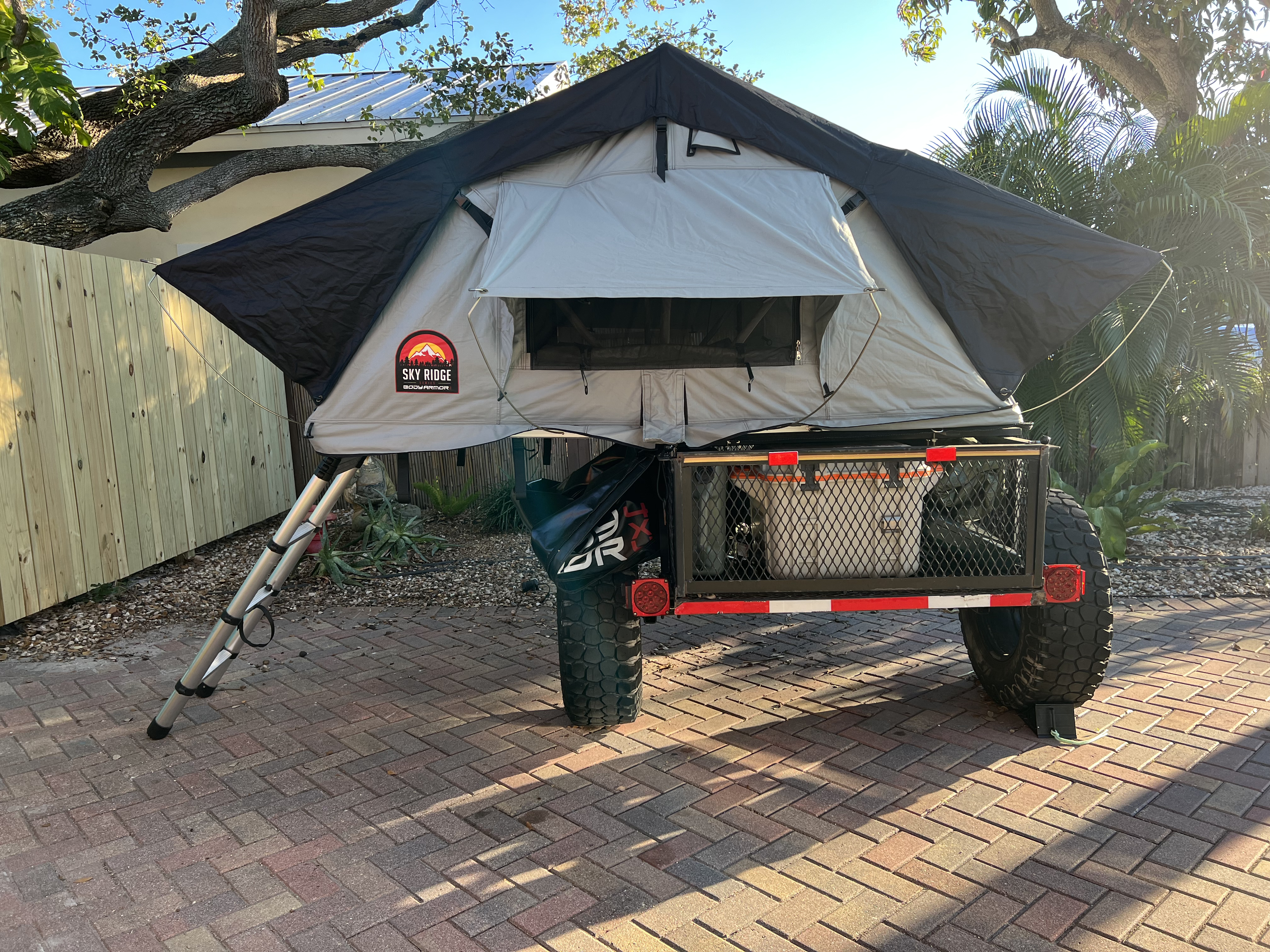 Folding trailer RV Rental 