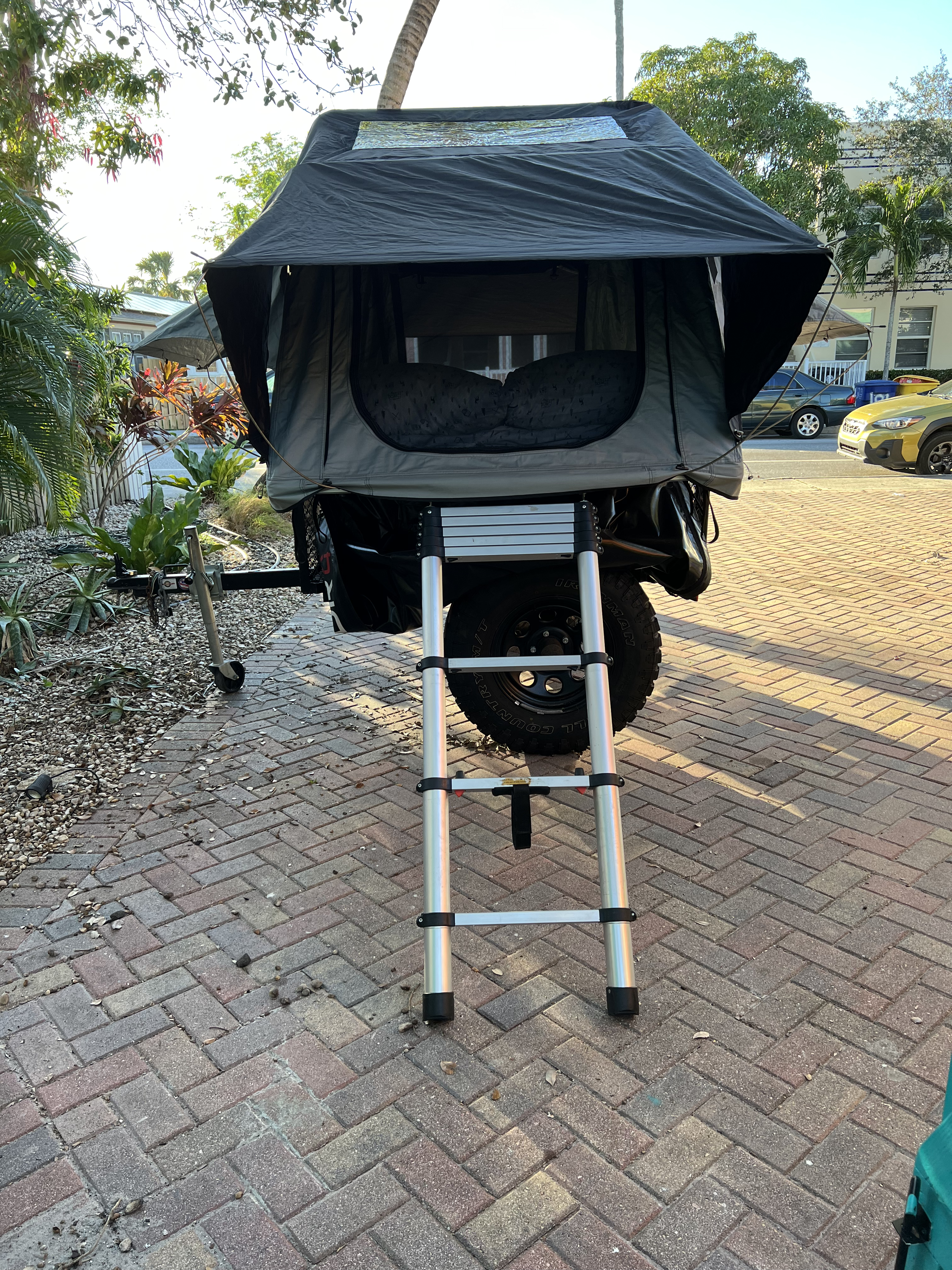 Folding trailer RV Rental 