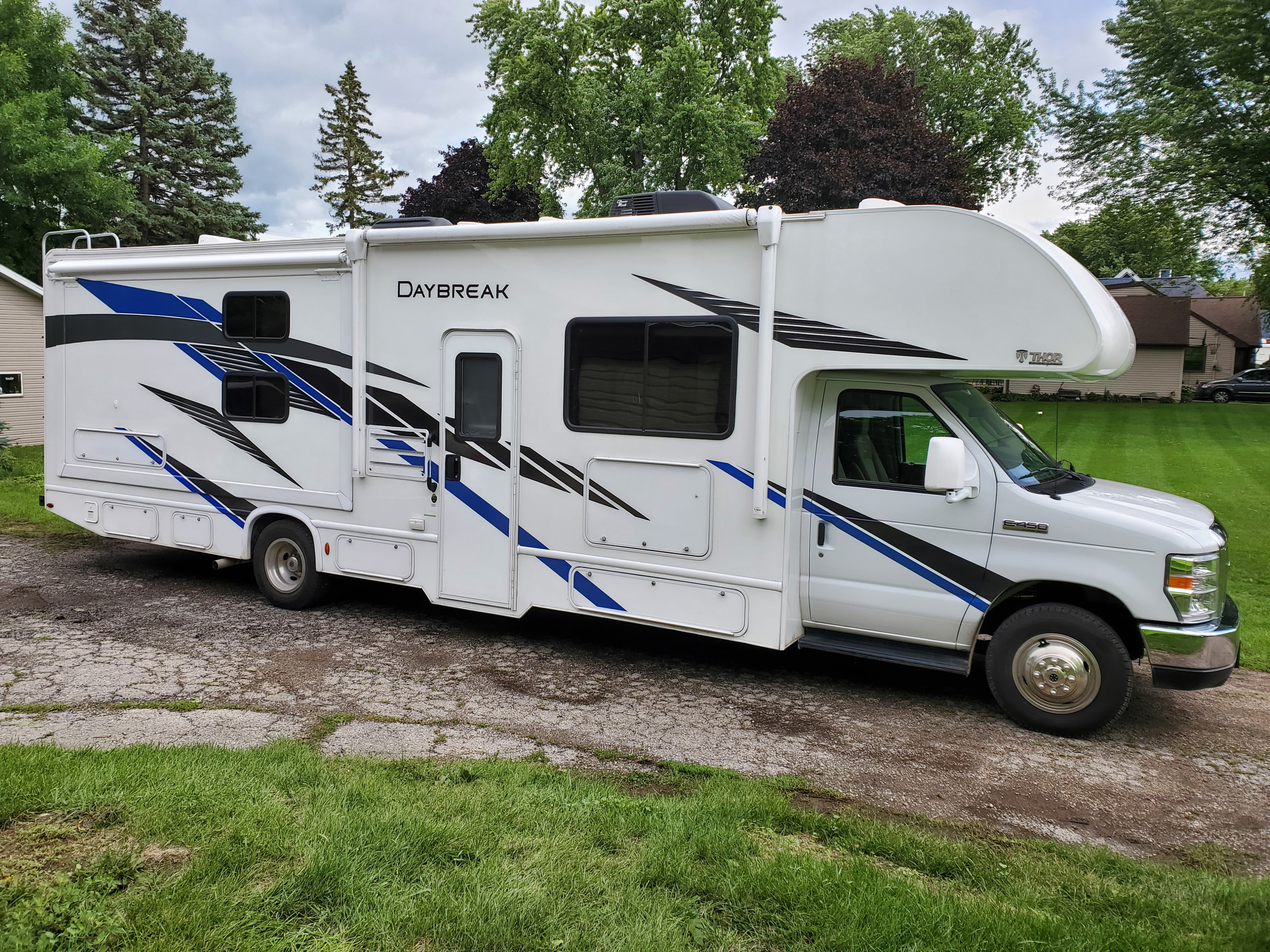 2020 Thor Motor Coach Daybreak 30D