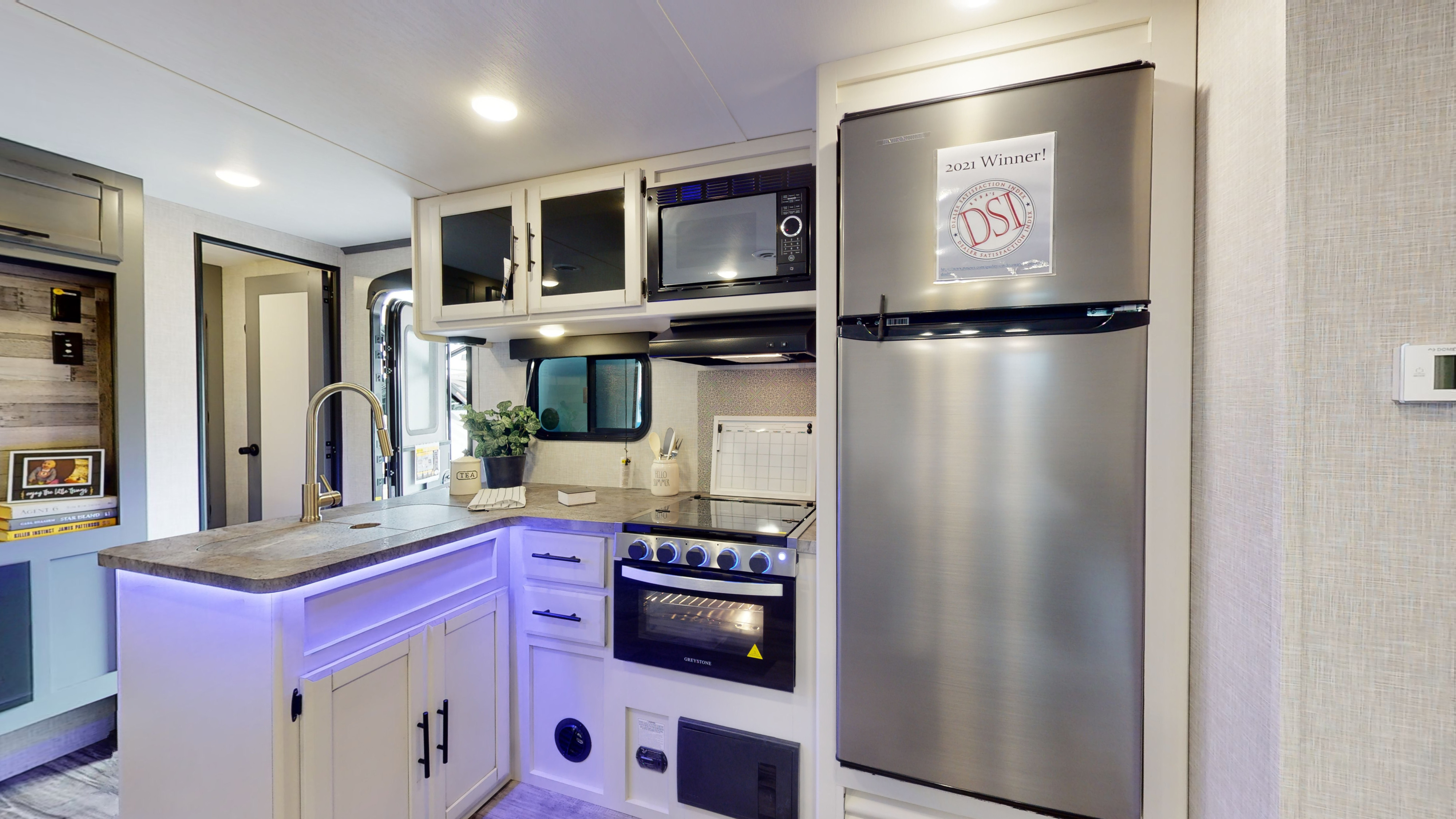 Travel trailer RV Rental 
