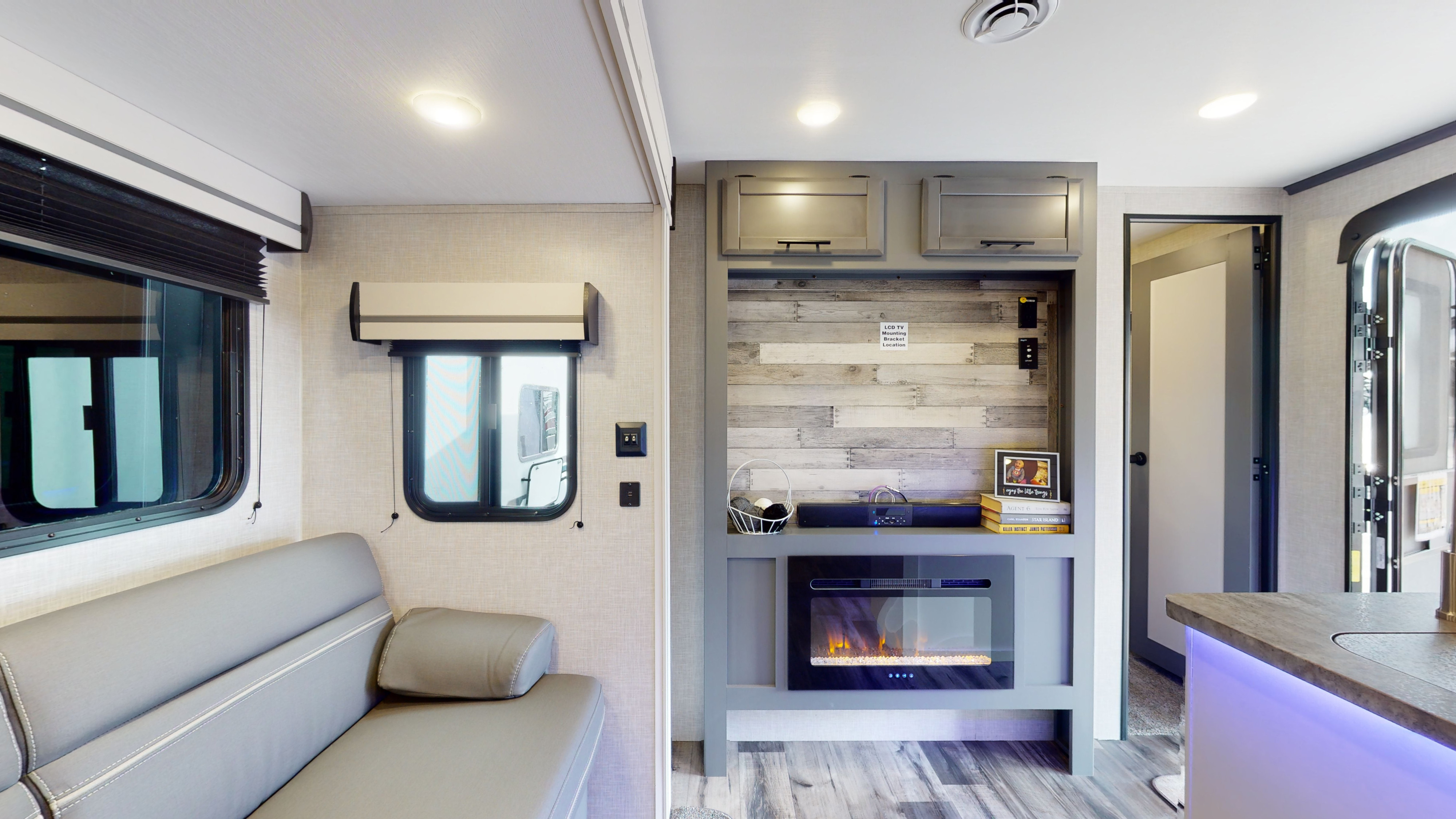 Travel trailer RV Rental 