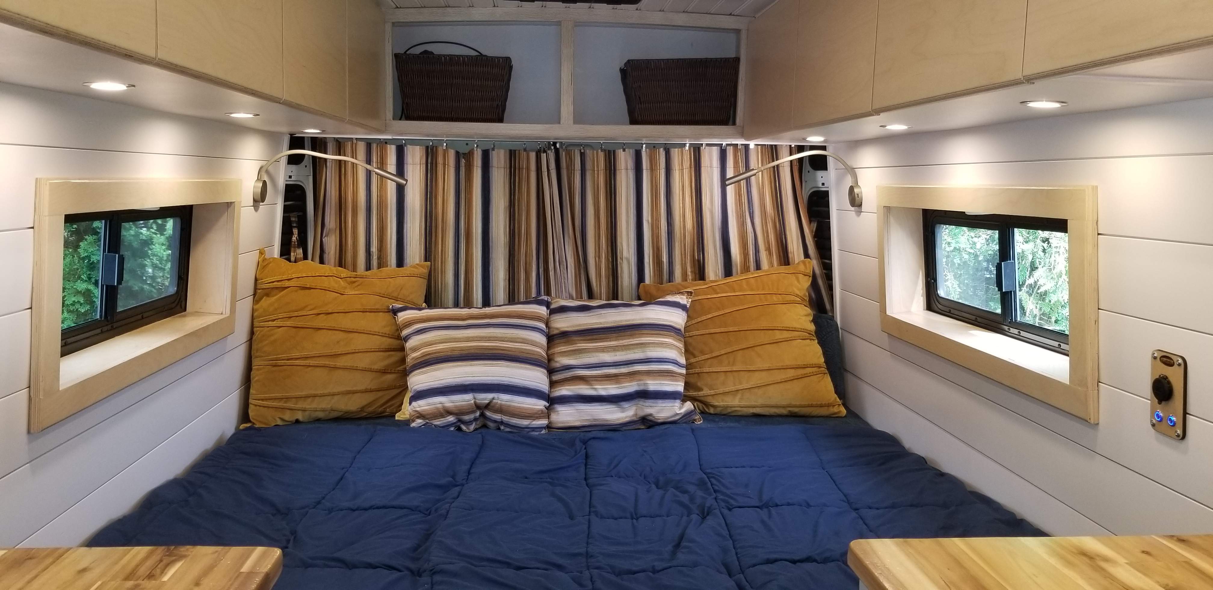 Camper van RV Rental 