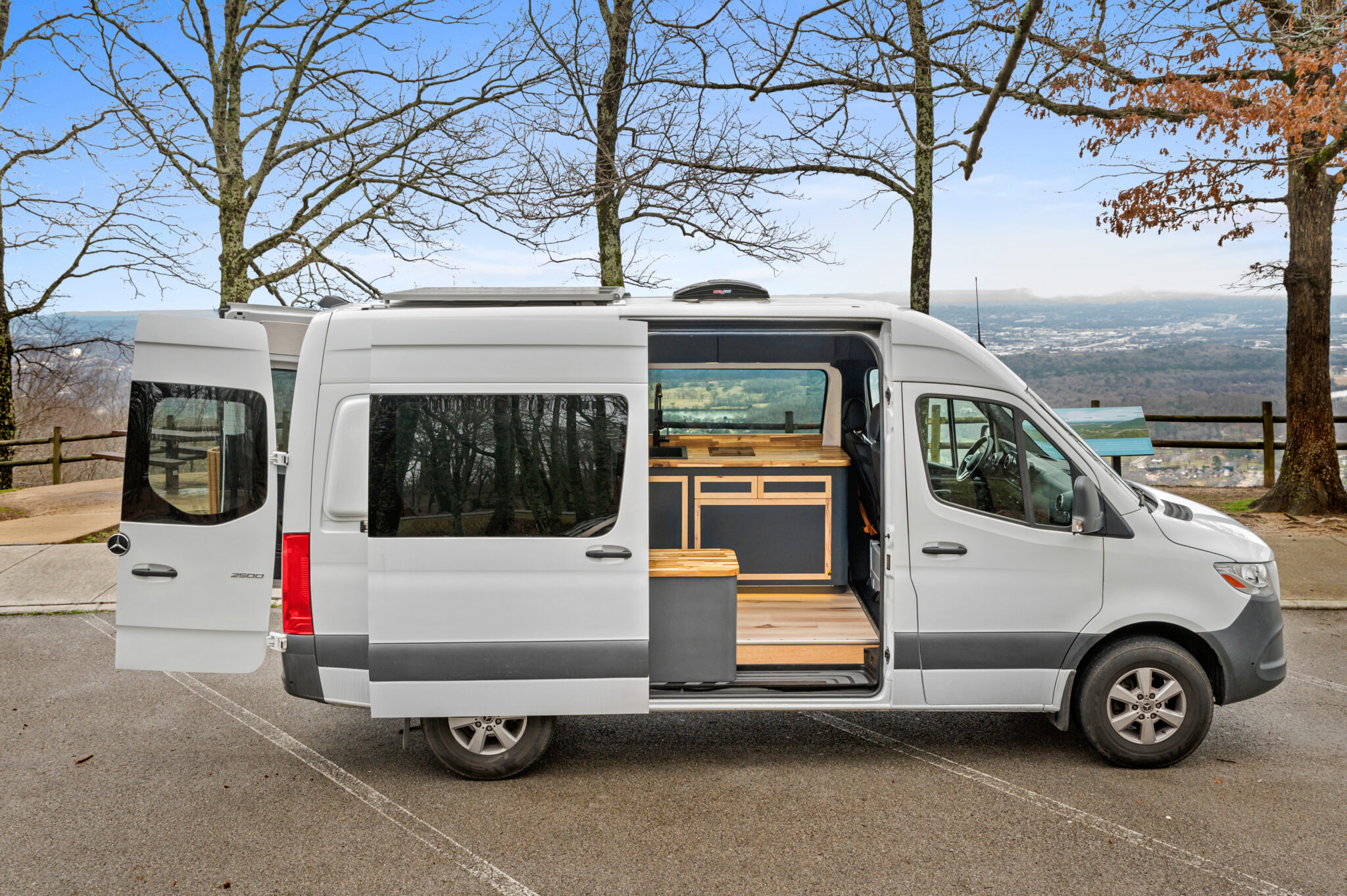 Grab and Go Mercedes-Benz Sprinter 2WD Diesel Off Grid