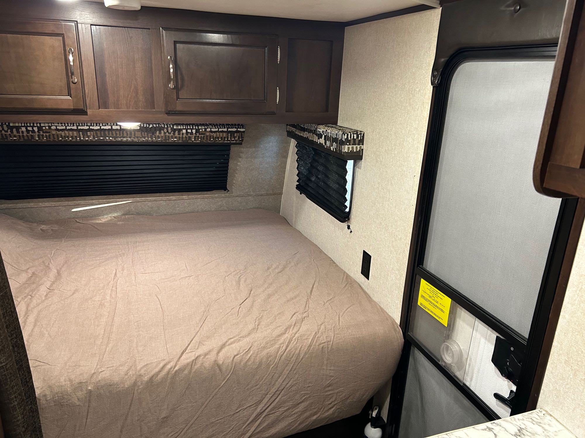 Travel trailer RV Rental 