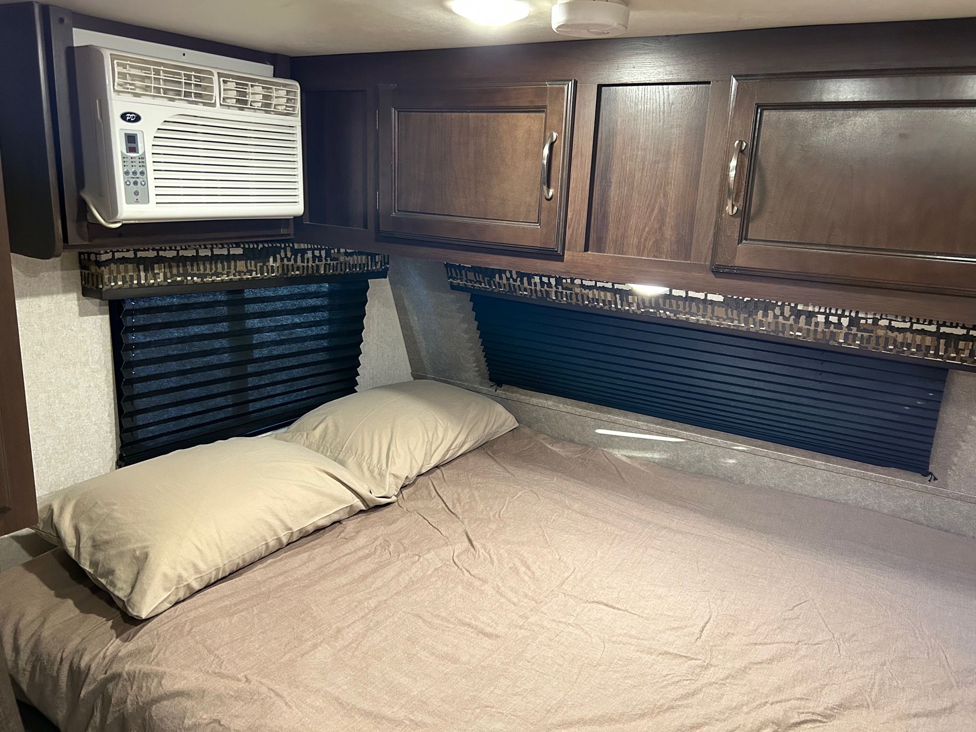 Travel trailer RV Rental 