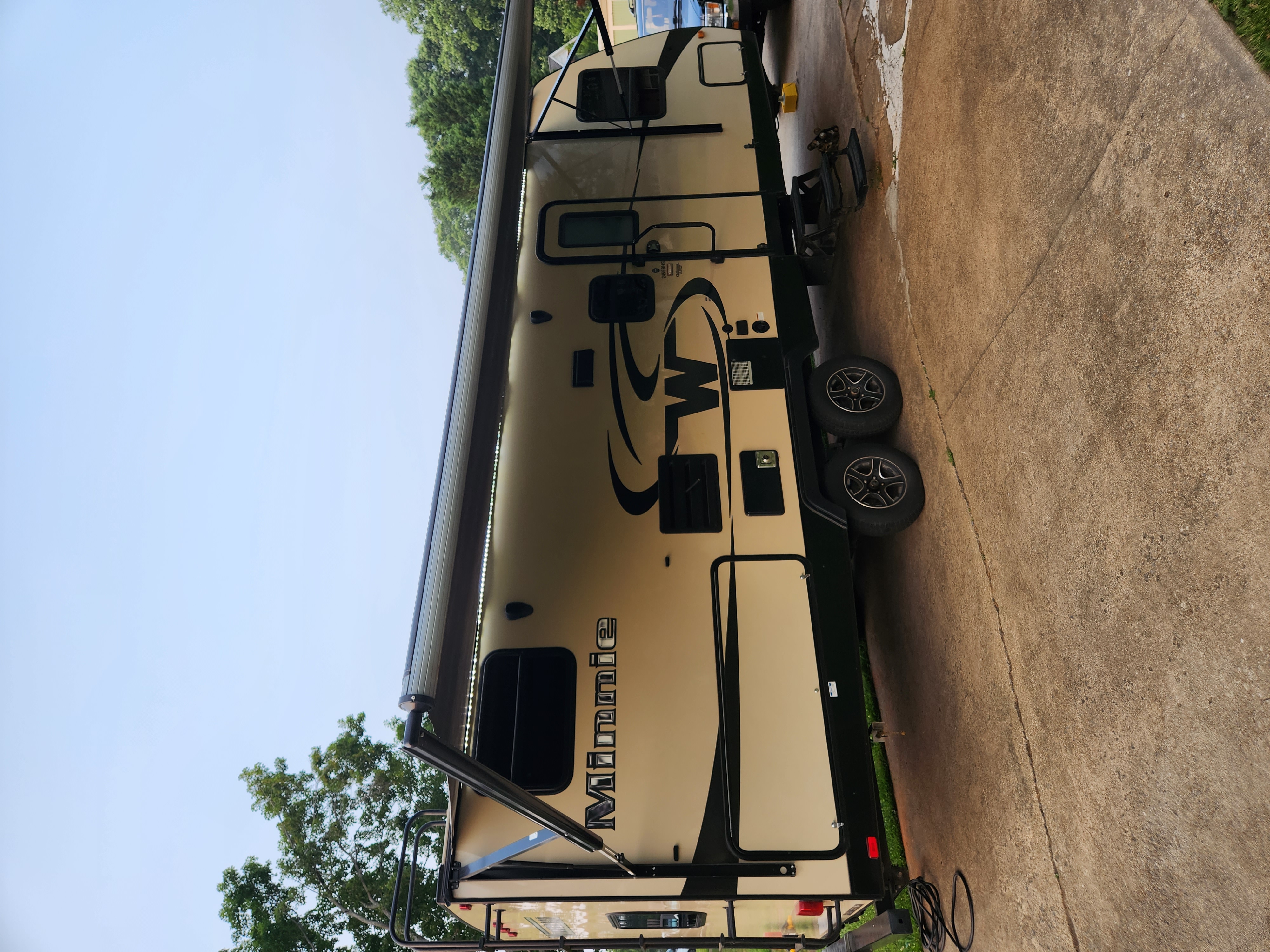 2017 Minnie Winnie Trailer 2455BHS