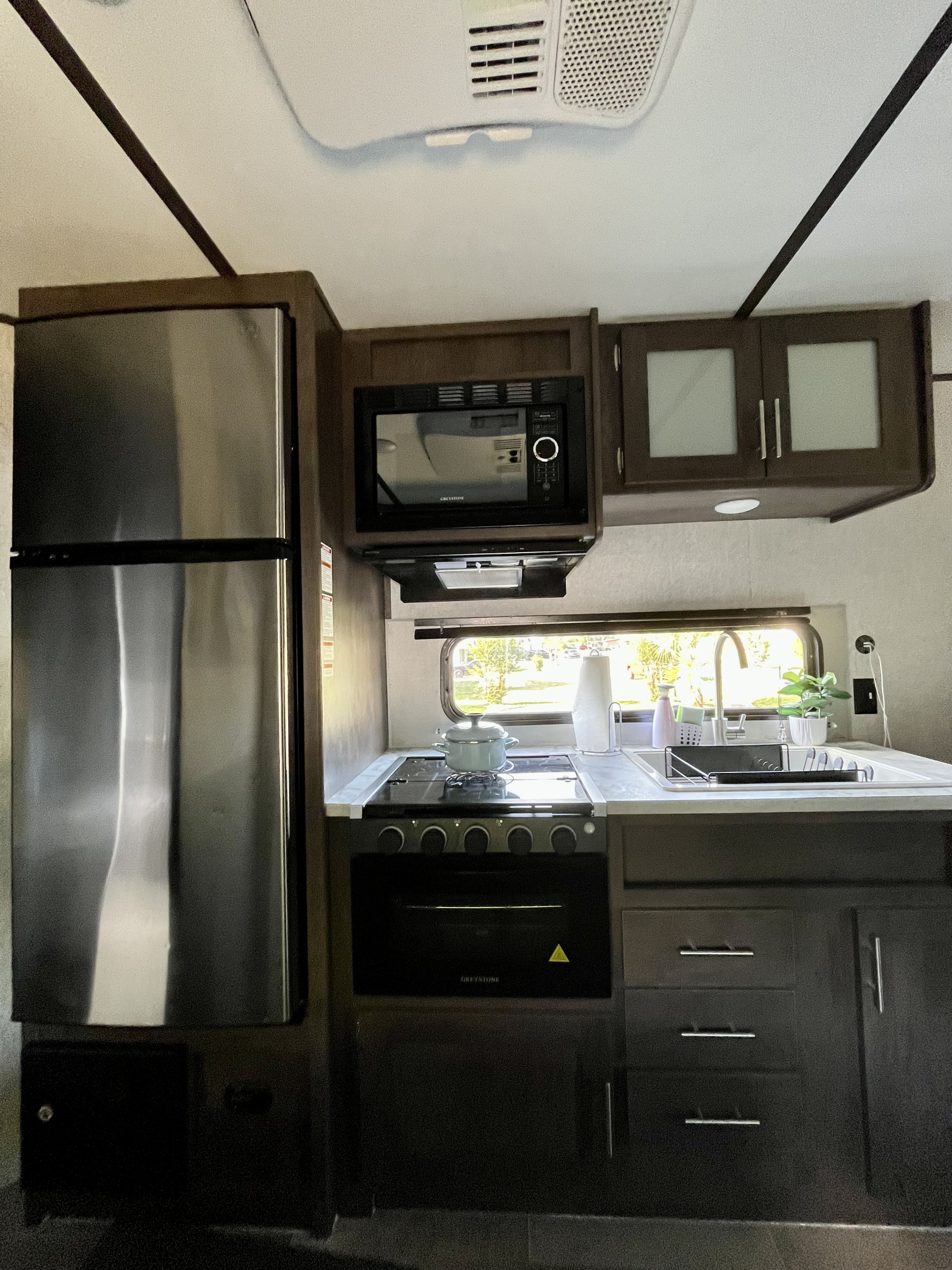 Travel trailer RV Rental 
